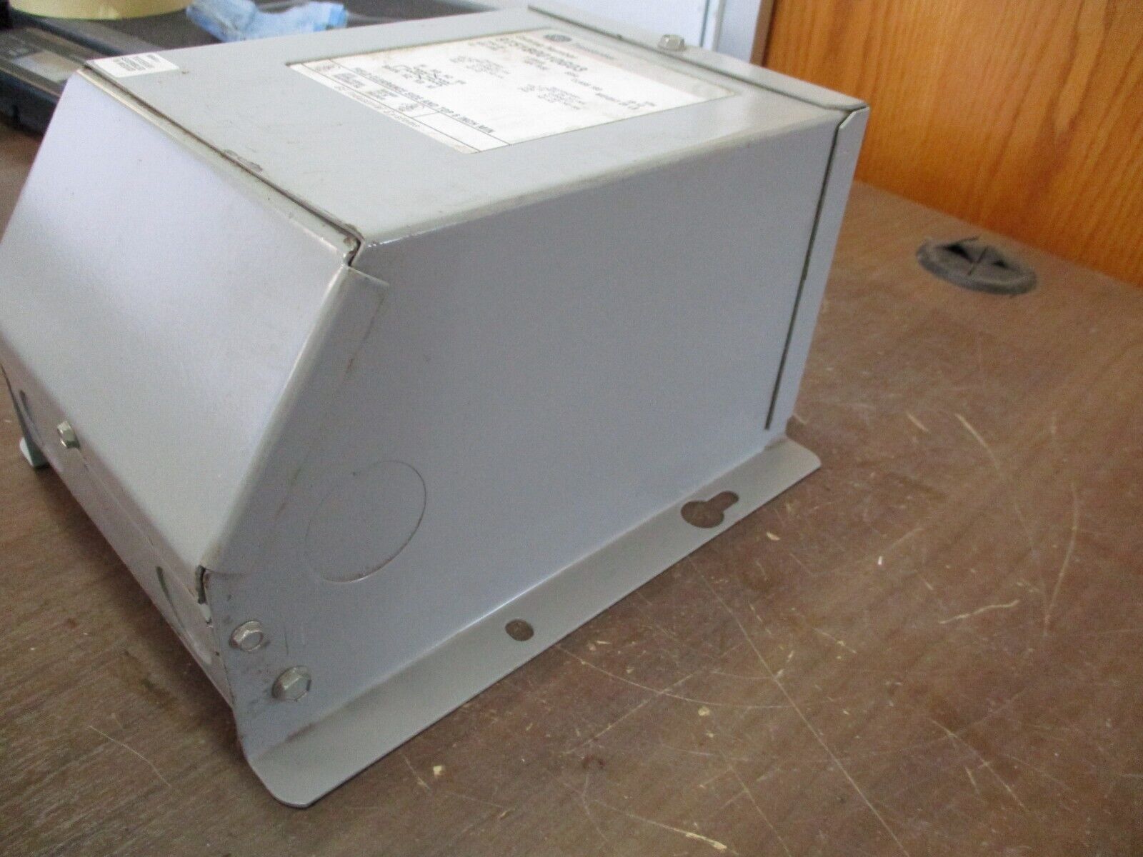 GE Type QB Transformer 9T51B0010G03 1.00kVA Pri: 240/480V Sec: 120/240V 60Hz