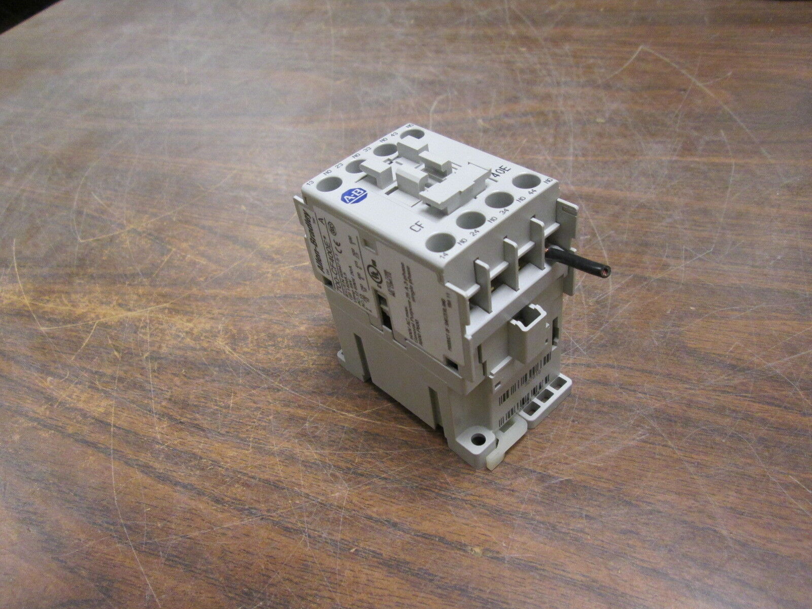 Allen-Bradley Contactor 700-CF400E* 24VDC Coil 25A 600V Used