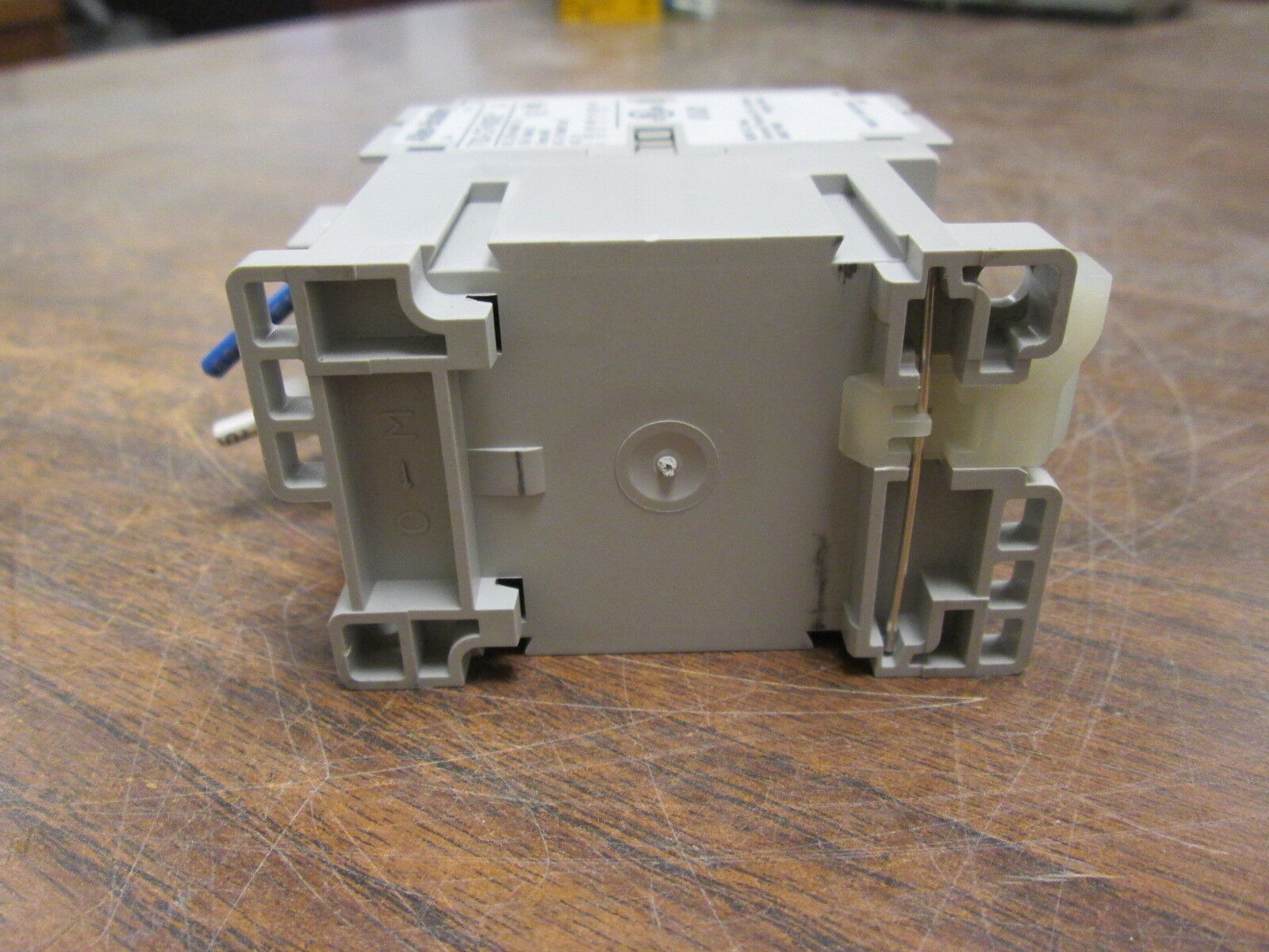 Allen-Bradley Contactor 700-CF400E* 24VDC Coil 25A 600V Used