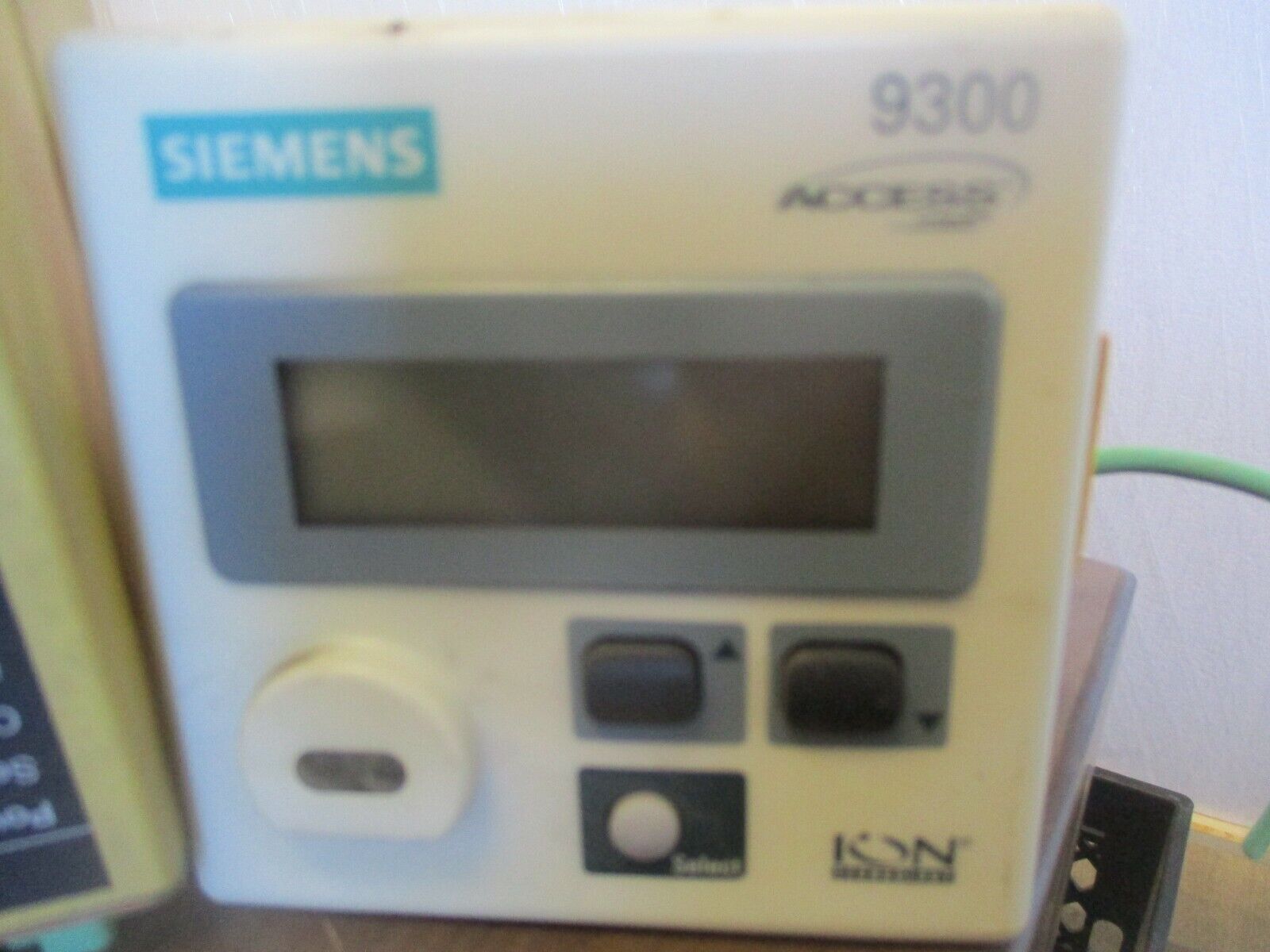 Siemens ION Access Power Meter 9300 Power Supply: 85-240V 20-440HZ Used