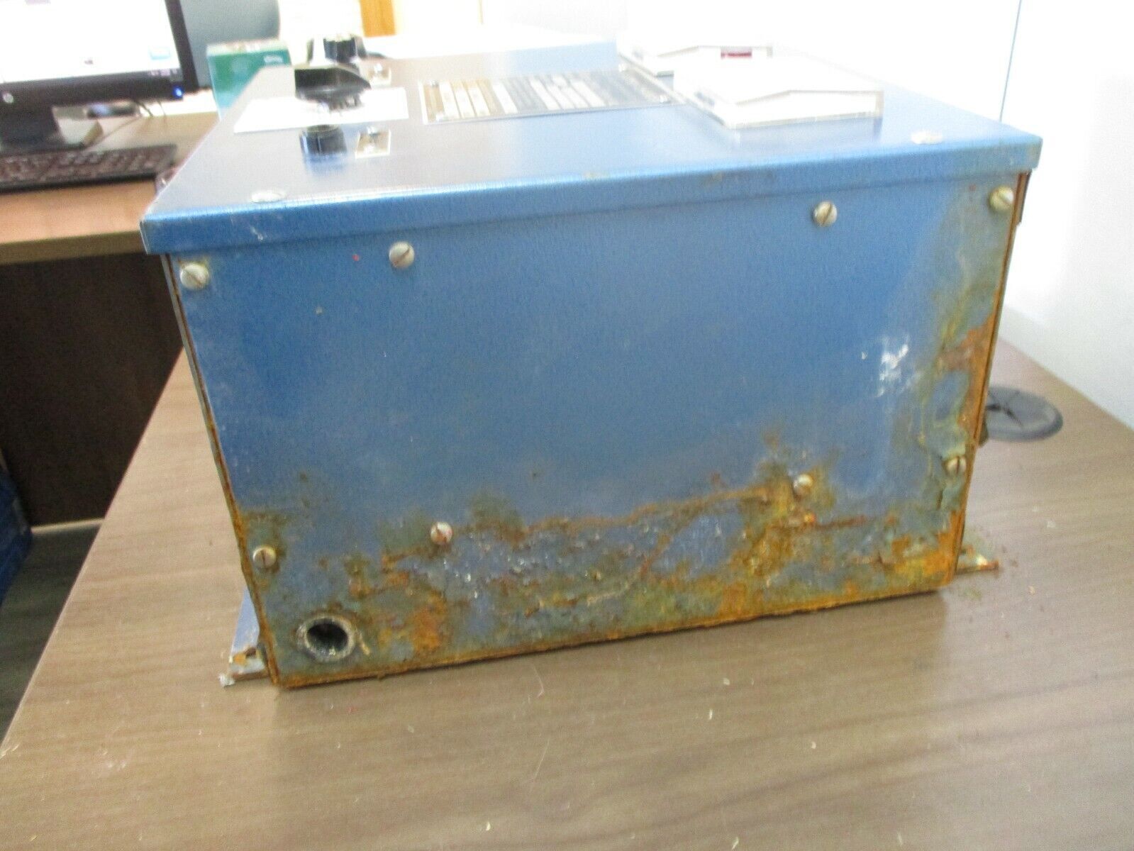 MCS Battery Charger 615409-20 Model#: MBC 7X-24V-10A-NC 230AH 20-Cells Used