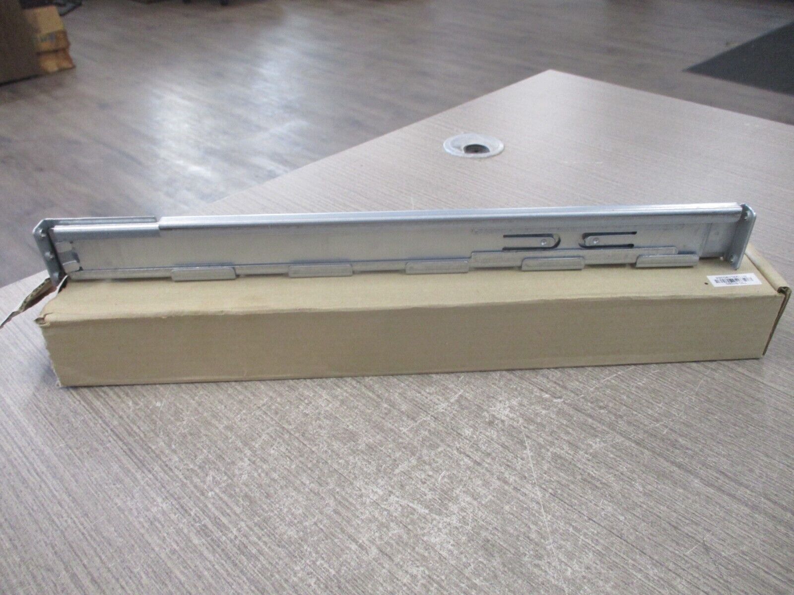 Eaton Slider Rail Rackmount Kit 730-B1093 New Surplus