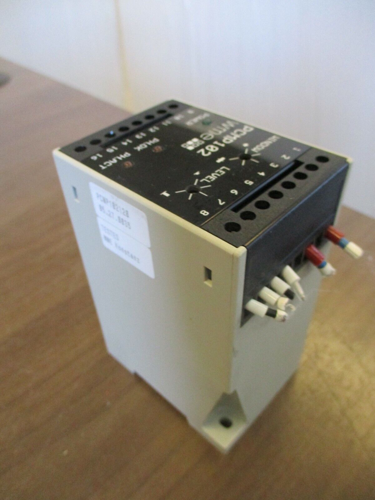 WME Comparator PCMP102 Used