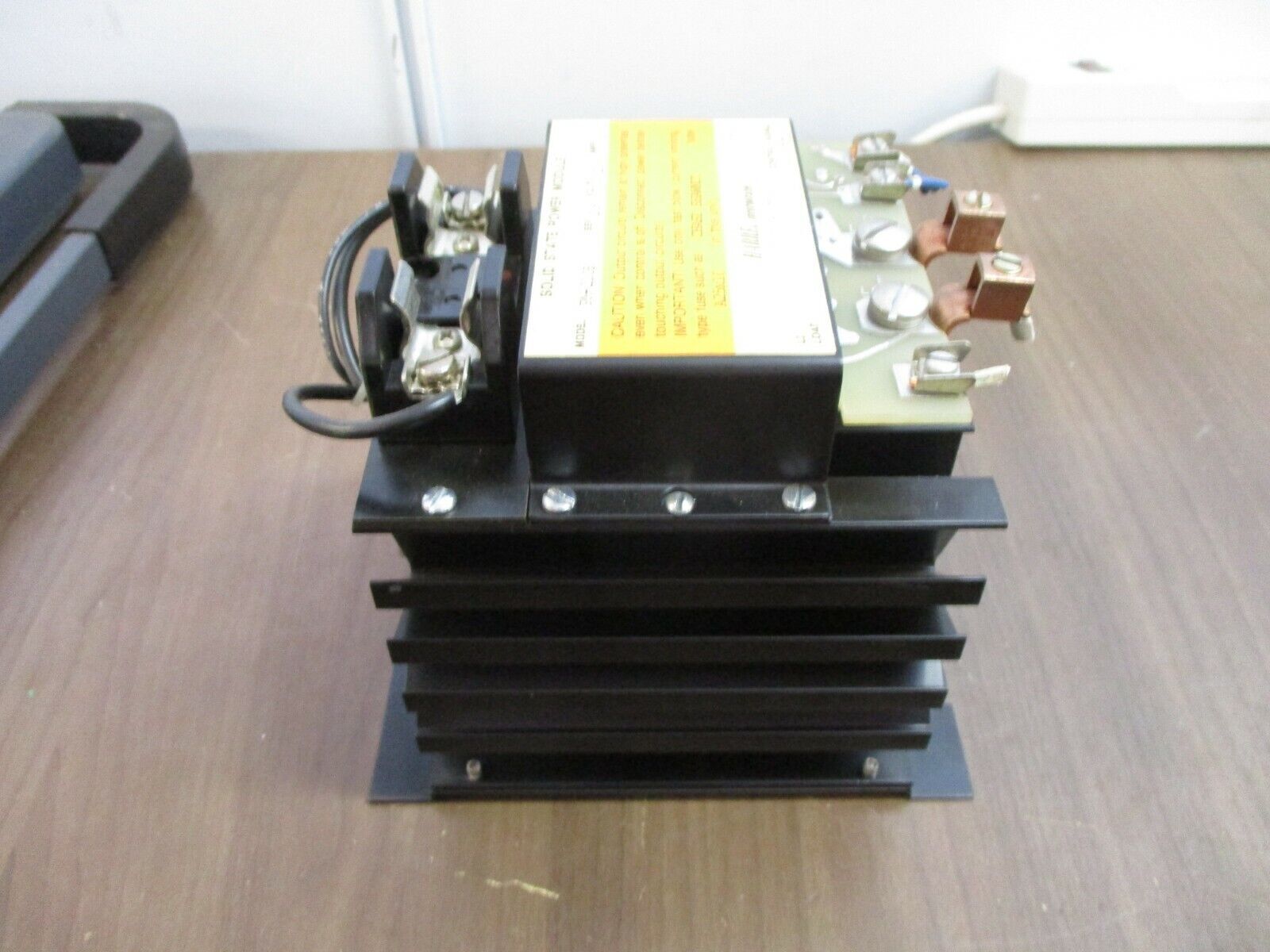 Harrel Solid State Power Module PM-210H 10A 230V Control: 10VDC Used