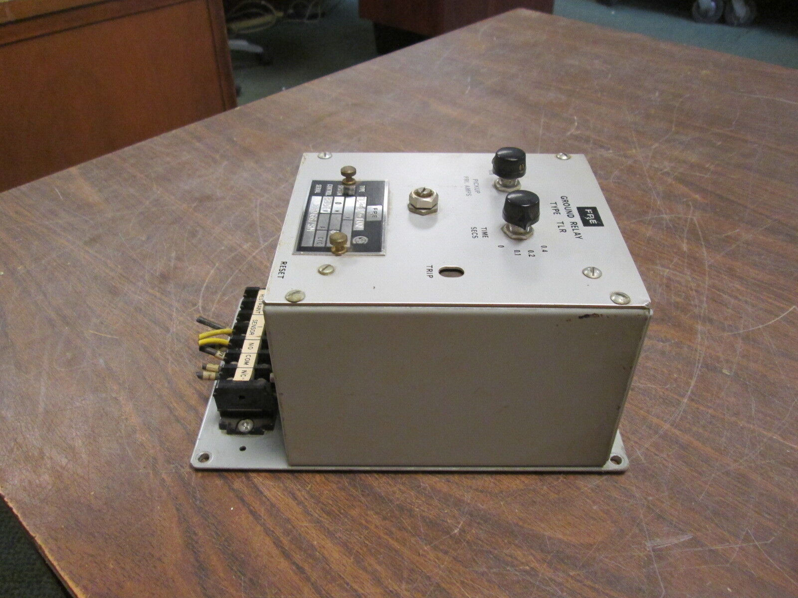 FPE Type TLR Ground Relay TTLR-1A-100 Pickup: 100-500A Time: 0-0.4sec Used