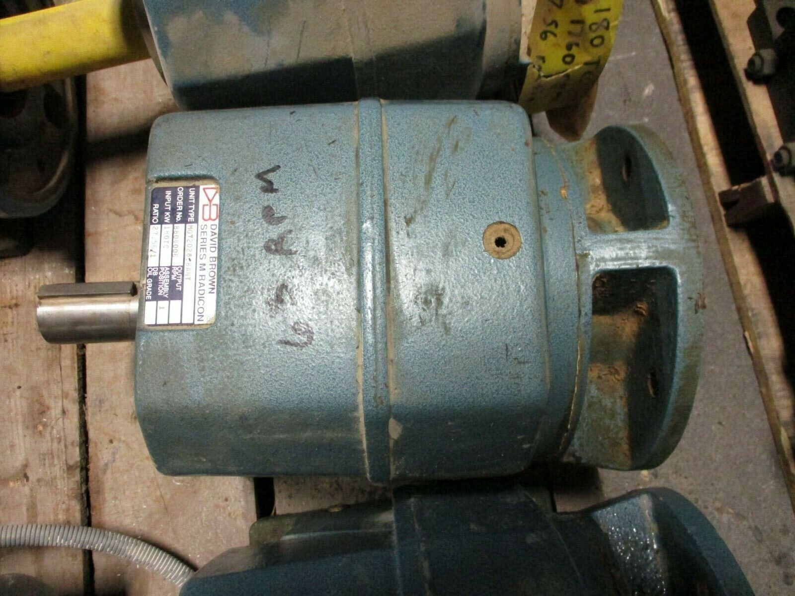 David Brown Series M Radicon Gear Reducer M072028.BANT Ratio 27.56:1 Used