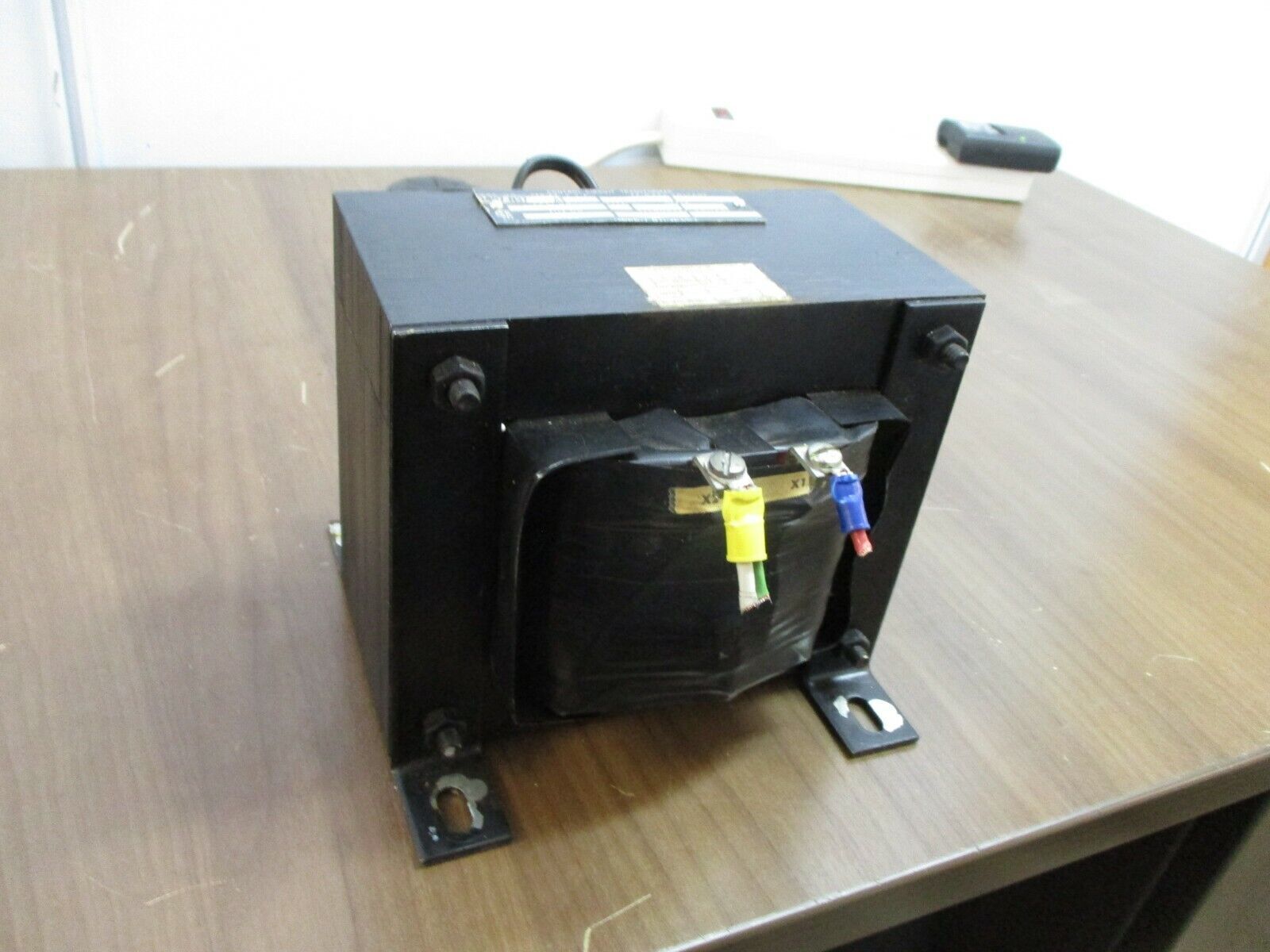 Allen-Bradley Control Transformer 1497-N37 Ser. A 1kVA Pri: 240/480V Sec: 120V