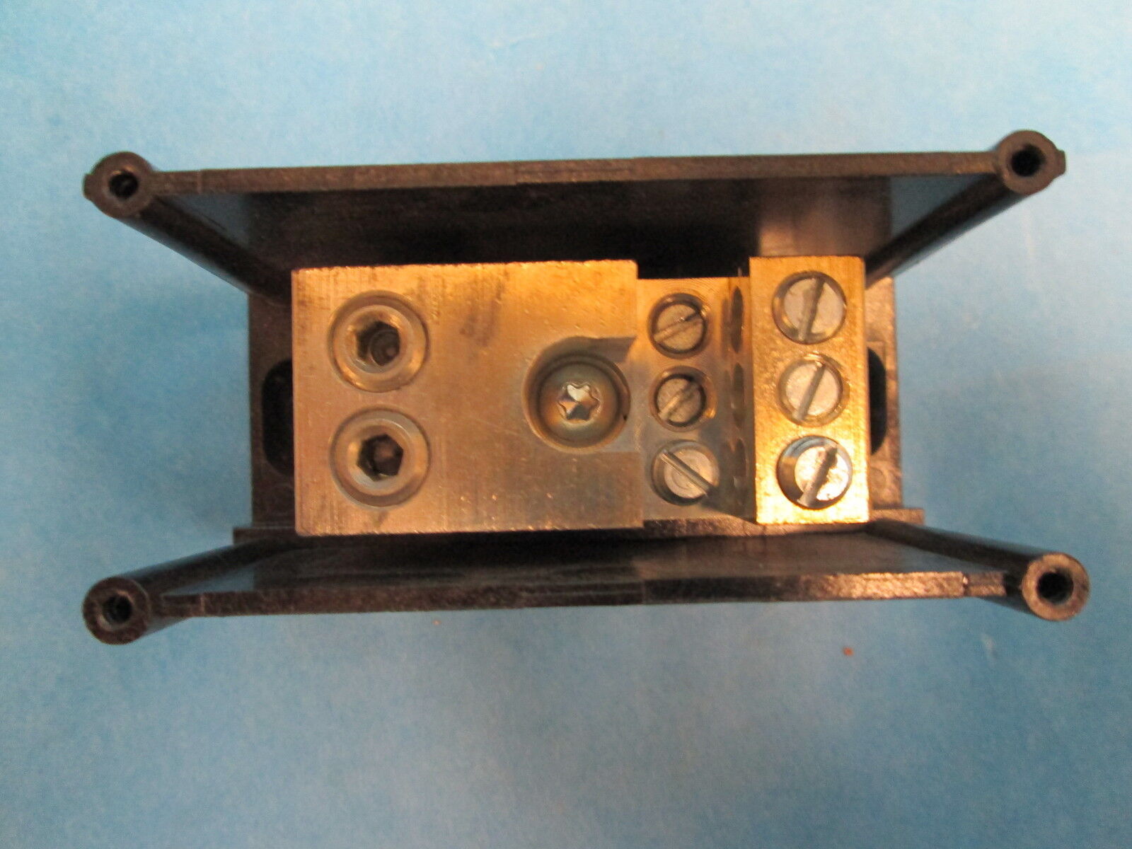 Ferraz Shawmut Power Distribution Block 67511 600V 1 Pole Used