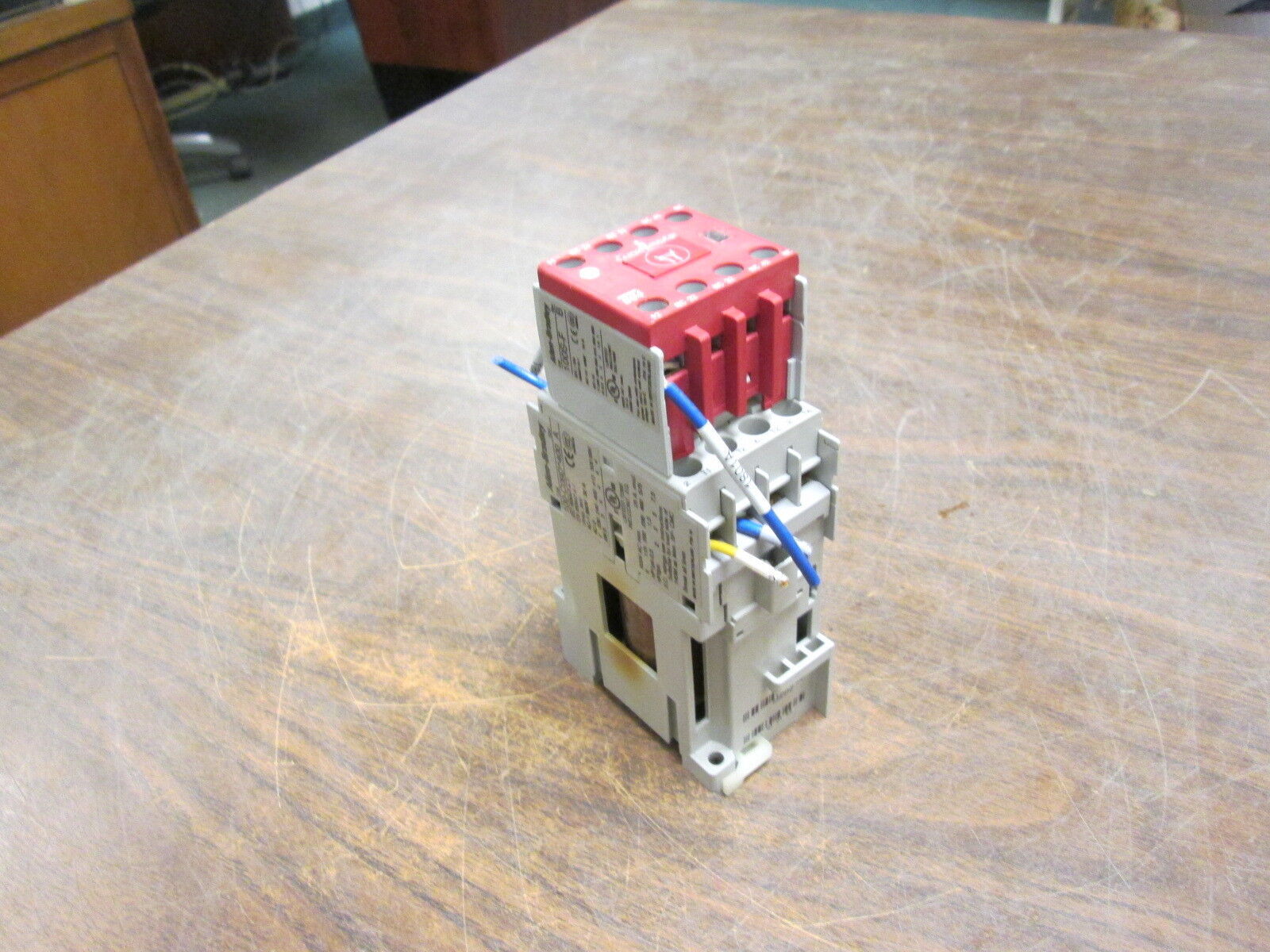 Allen-Bradley Safety Contactor 100S-C09DJ404C 24VDC Coil 25A 600V Used