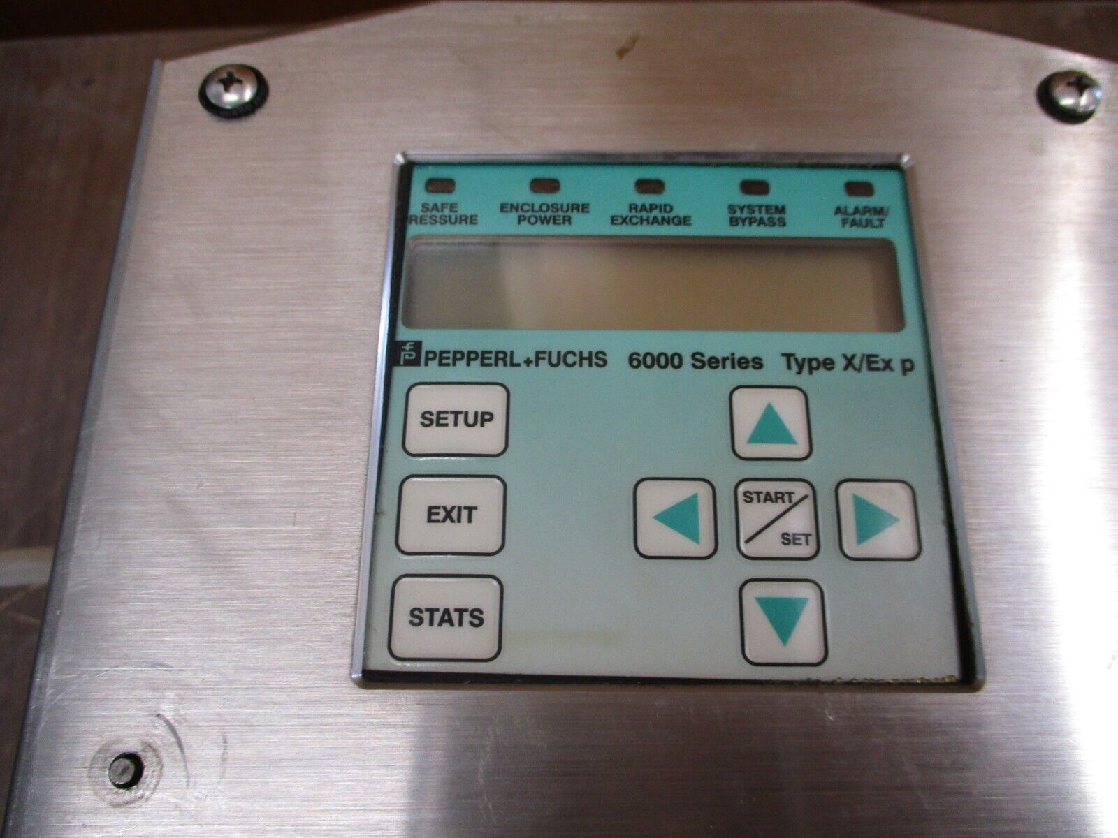 PepperL + Fuchs Purging System Control Unit Model 6000 Type X / Ex px Used