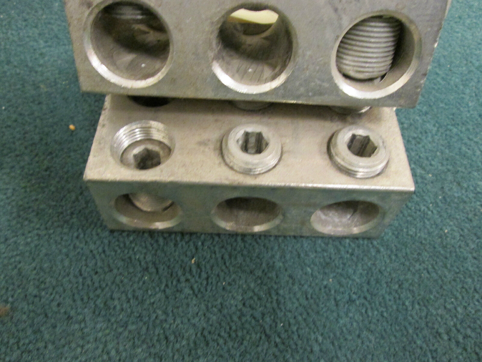 Burndy Screw Lug KK3A36U-4N *Lot of 2* Used