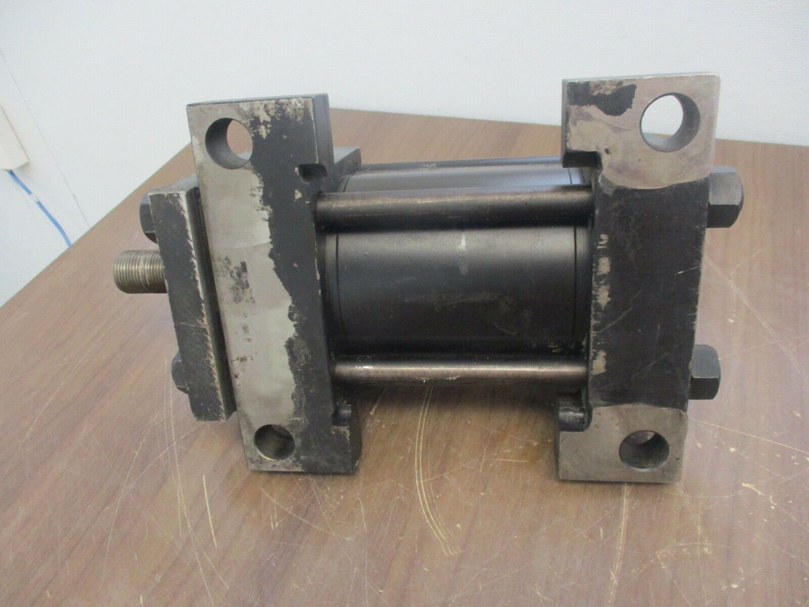 Parker Series 2H Hydraulic Cylinder 03.25 CP2HLT14A 3.000 3000PSI Used