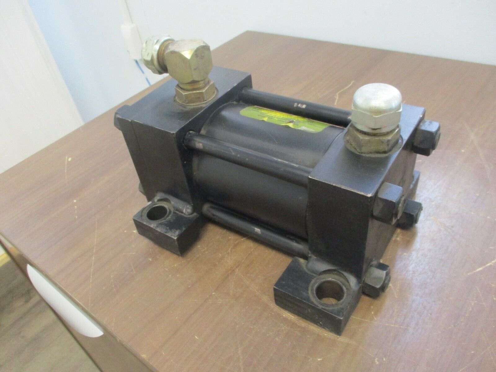 Parker Series 2H Hydraulic Cylinder 03.25 CP2HLT14A 3.000 3000PSI Used
