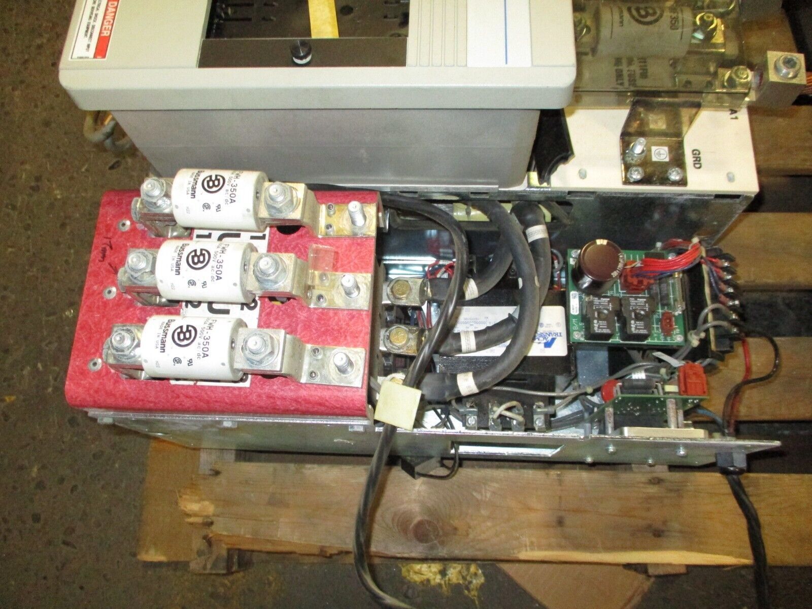 Allen-Bradley 1397 DC Drive 1397-B150R-FS2010-PE-HA2 75/150HP *No Keypad* Used