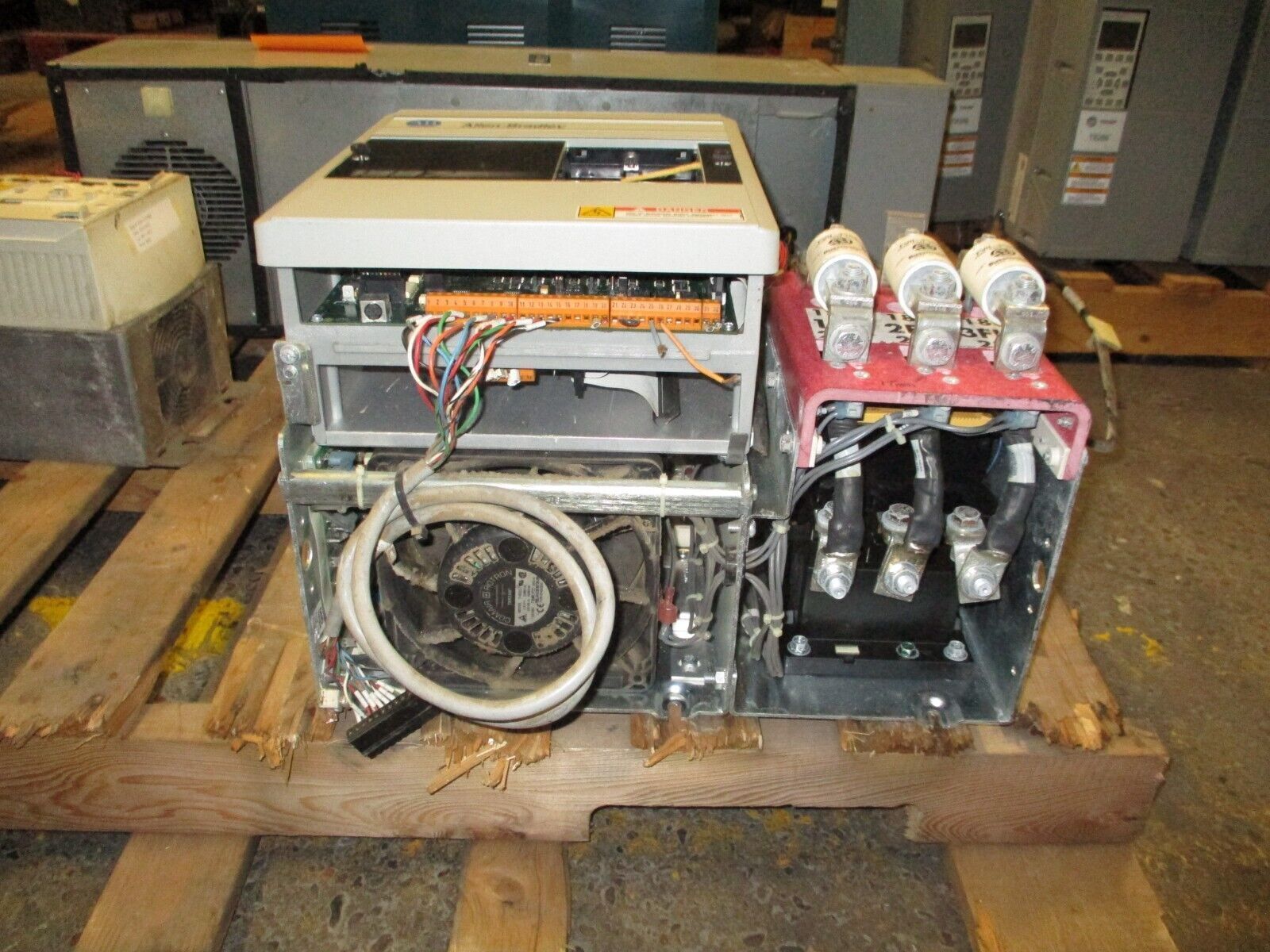 Allen-Bradley 1397 DC Drive 1397-B150R-FS2010-PE-HA2 75/150HP *No Keypad* Used
