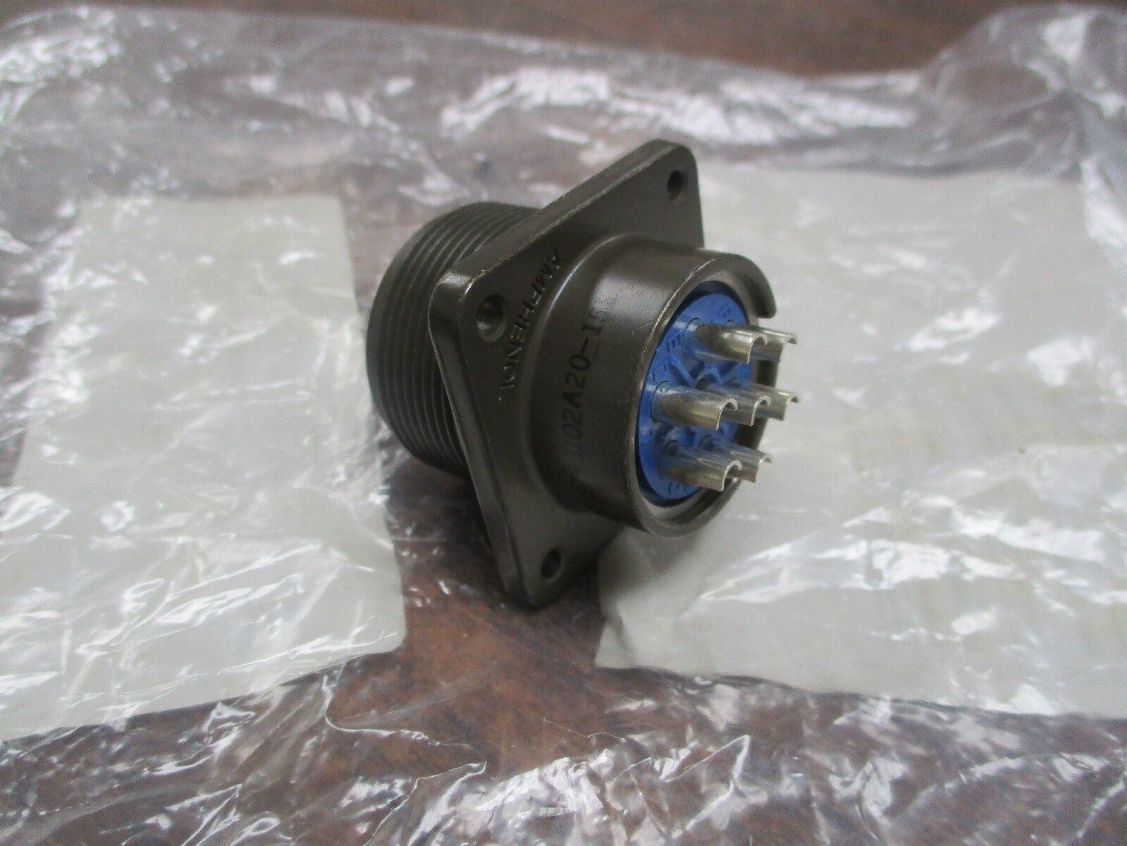 Amphenol Series 97 Circular Connector 97-3012A-20-15S New Surplus