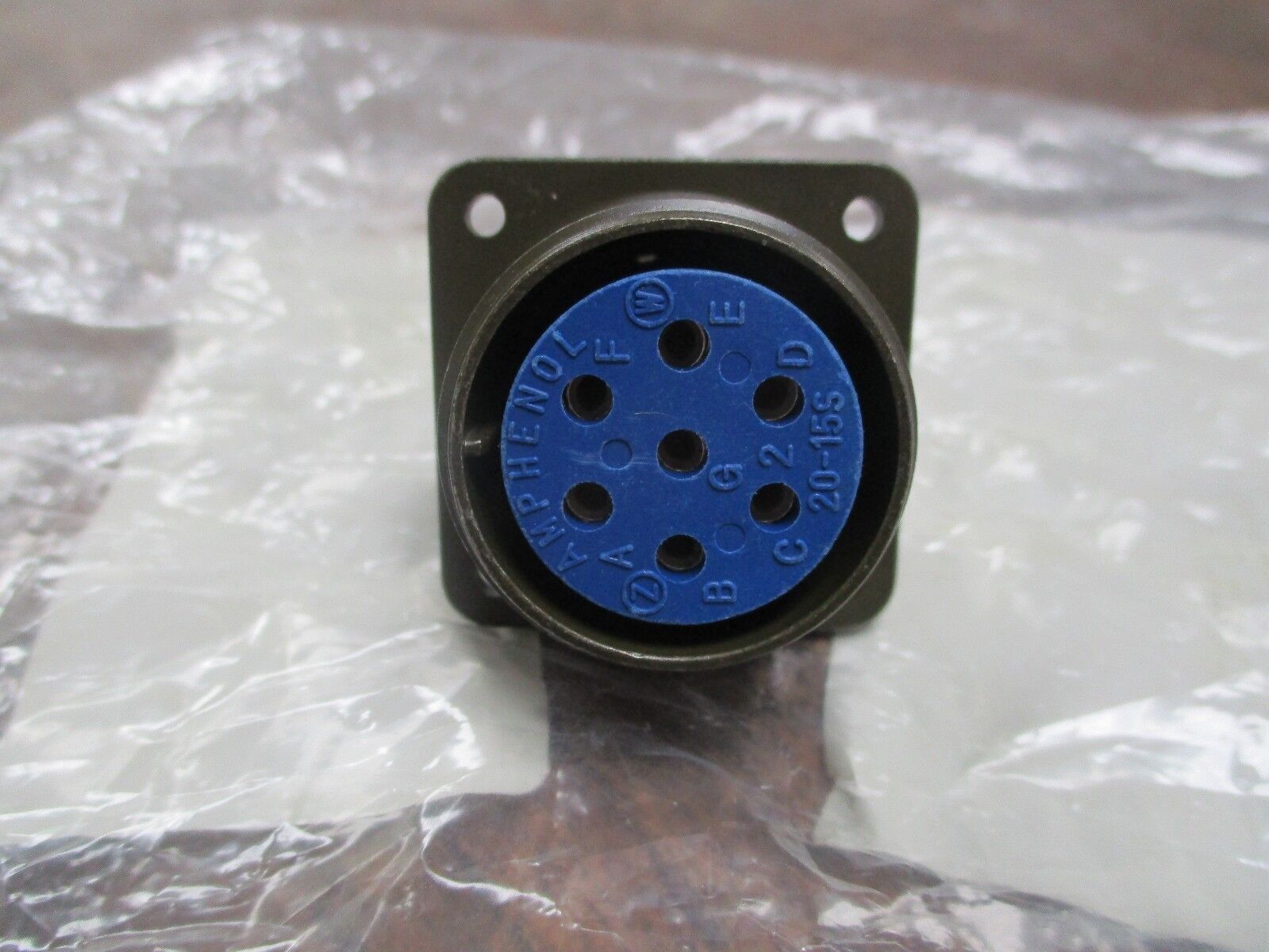 Amphenol Series 97 Circular Connector 97-3012A-20-15S New Surplus