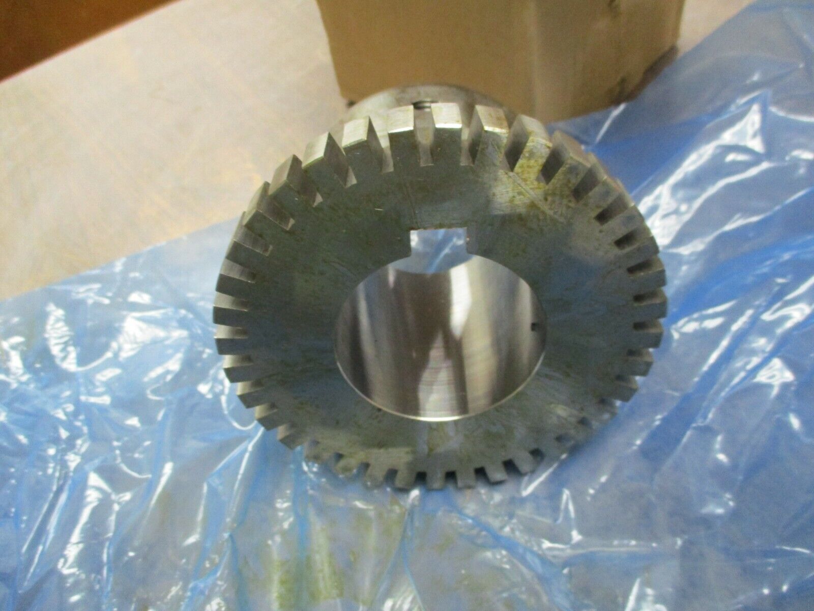 Falk 1070T Hub 0704643 2.125 Bore 1/2 x 1/4KW New Surplus