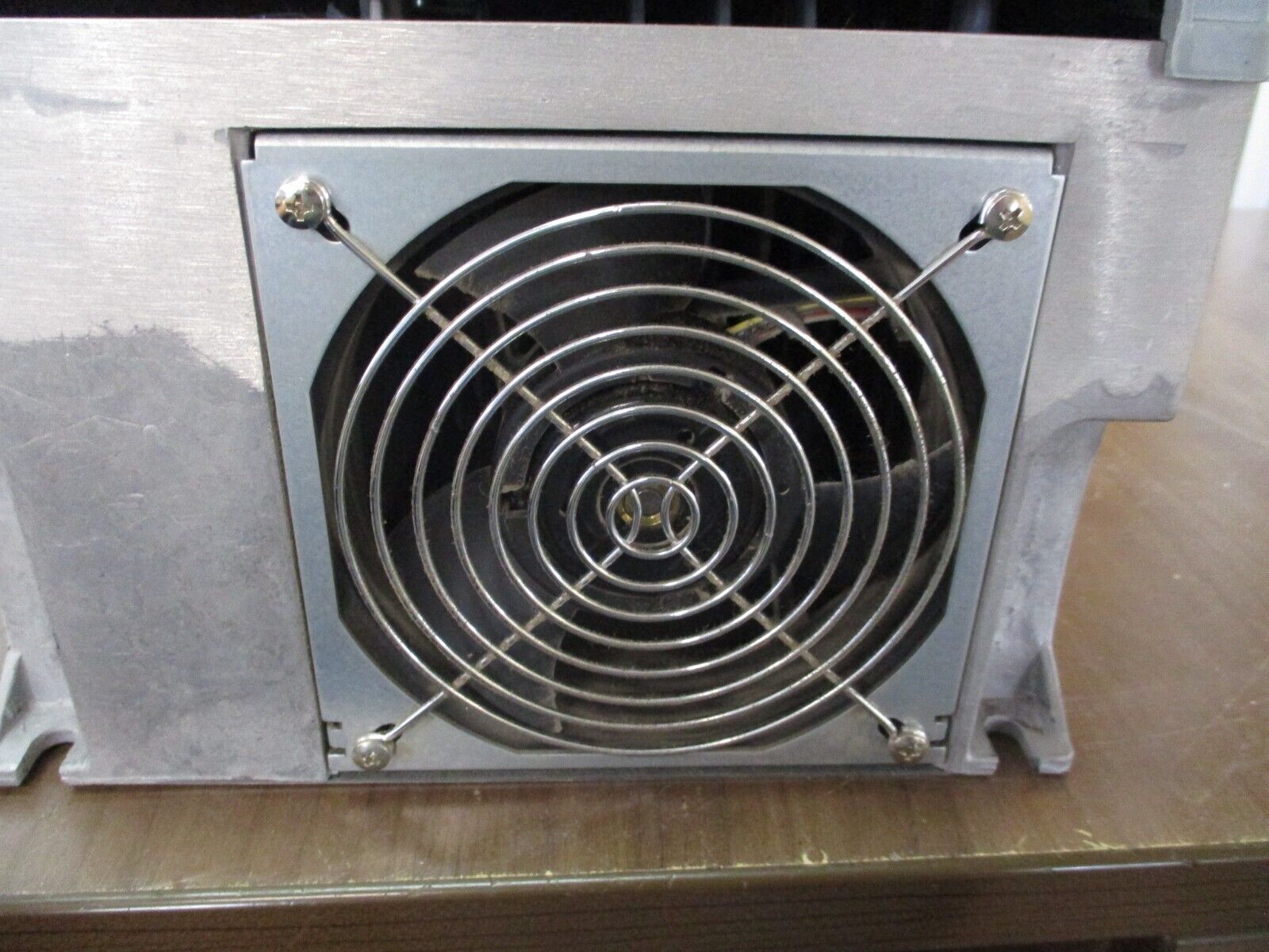 Danfoss VLT AC Drive 131B9365 15HP 3Ph w/ Keypad Used