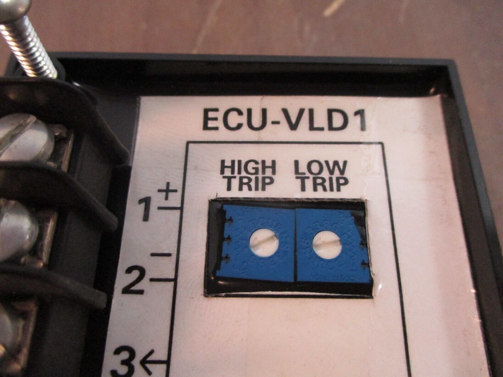ECU Inc. Battery Voltage Detector ECU-VLD1 Used