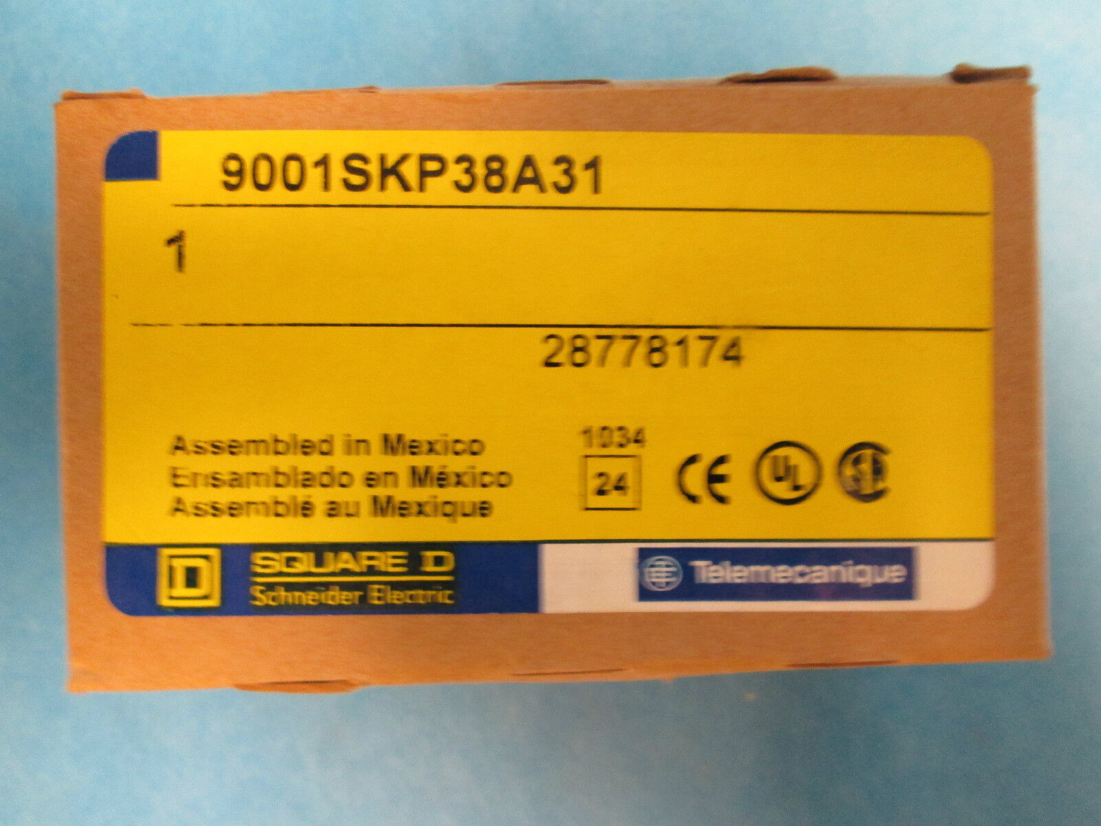 Square D Amber Lamp 9001SKP38A31 New Surplus