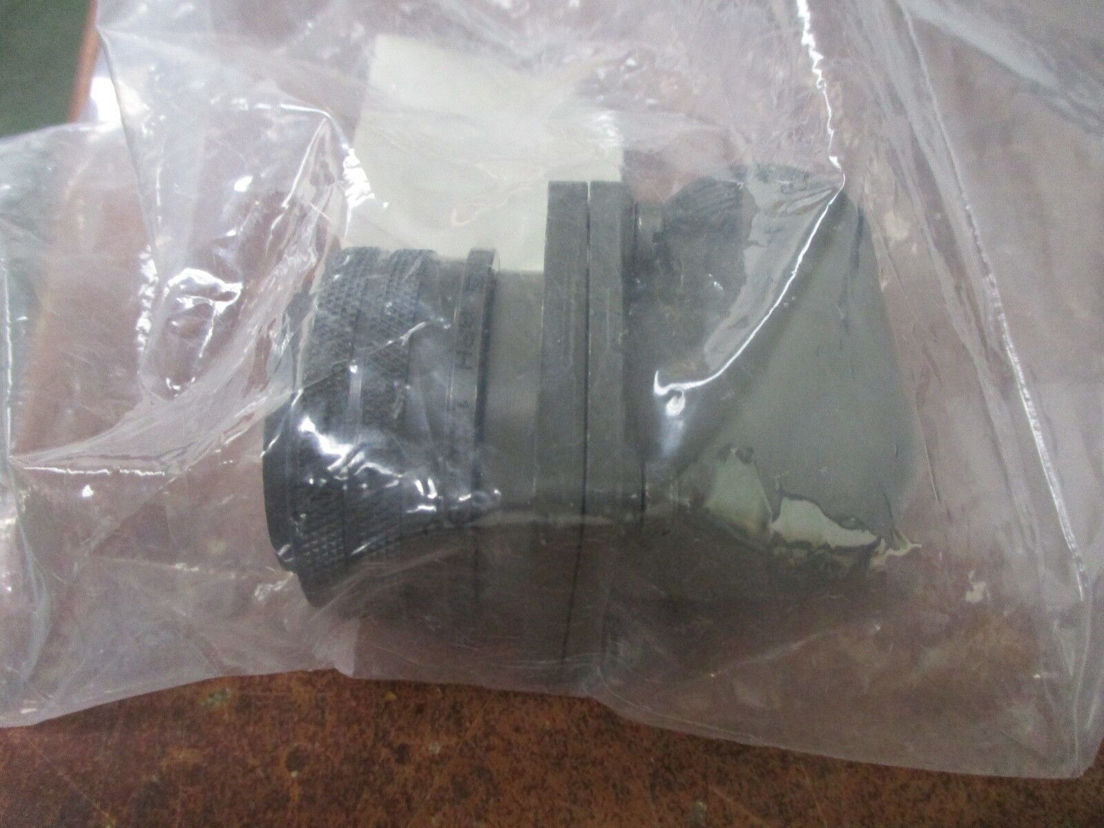 Amphenol Series 97 Circular Plug 97-3108A28-20P New Surplus