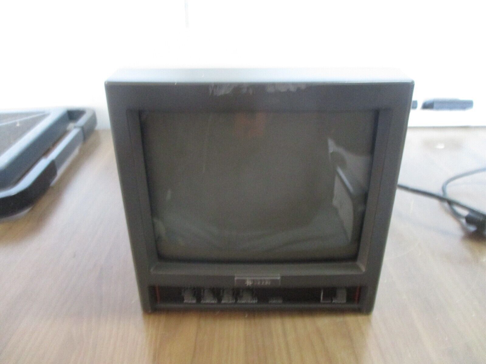 Vicon Color Video Monitor VM6092 9" 120V 60Hz 0.63A Used