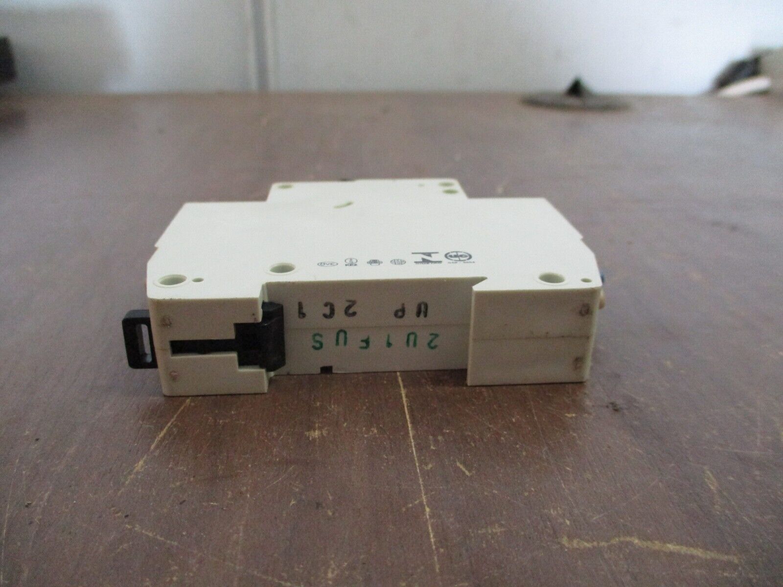 Merlin Gerin Circuit Breaker FAZ-C2 2A 277/480V 1P *Lot of 2* Used