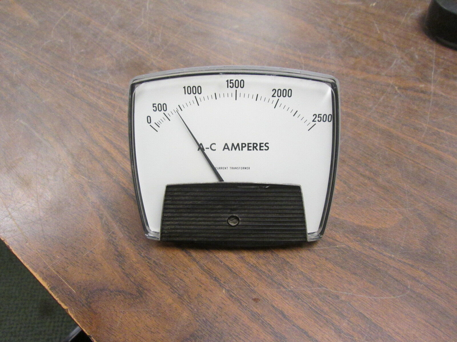 GE AC Amp Meter 50-250440LSTV1 Range: 0-2500A Used