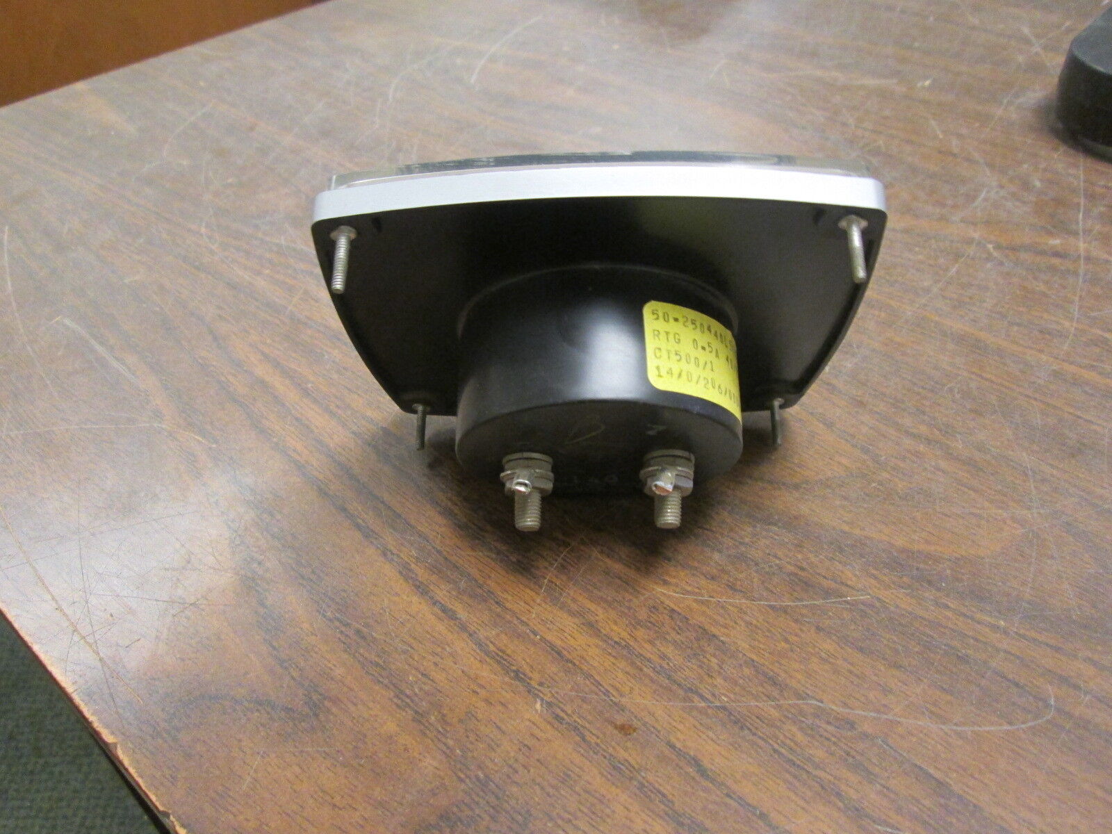 GE AC Amp Meter 50-250440LSTV1 Range: 0-2500A Used