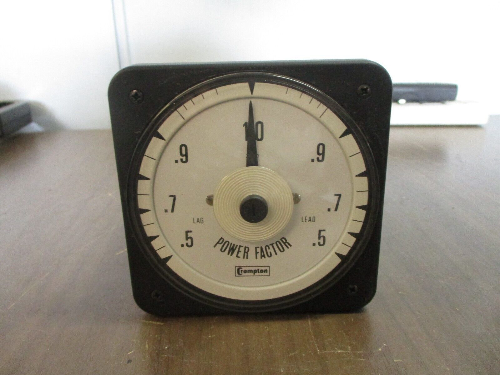 Crompton Power Factor Meter 077-427A-00AD-C6 Used