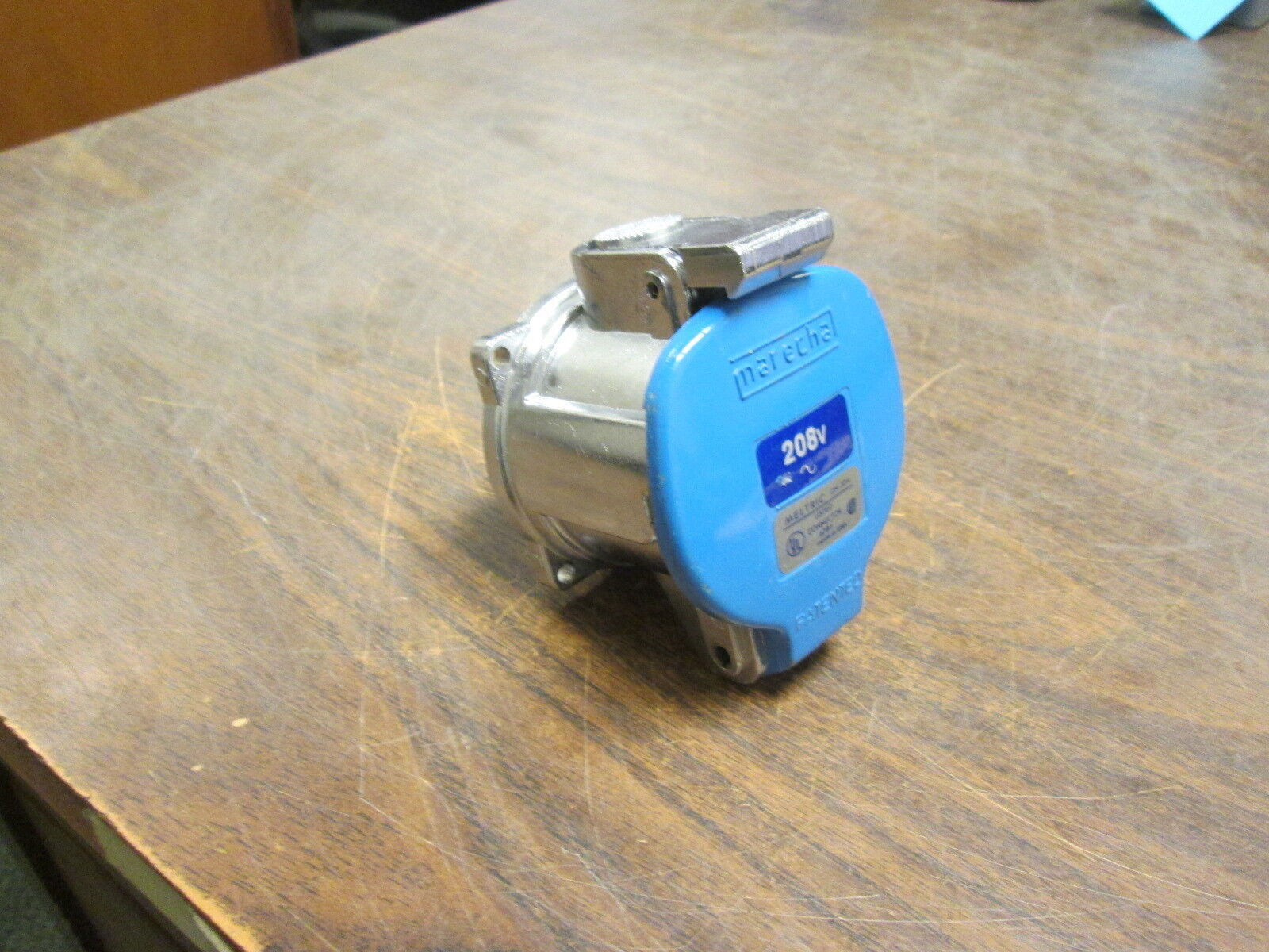 Meltic Connector DN 30A 30A 208V Used