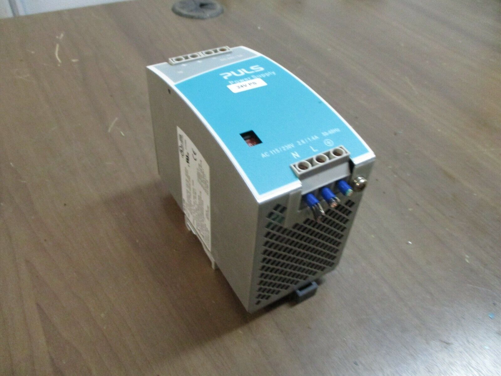 Puls Power Supply SL5.100 120W Input: AC 100-120/240V 2.6/1.4A 50-60Hz Used