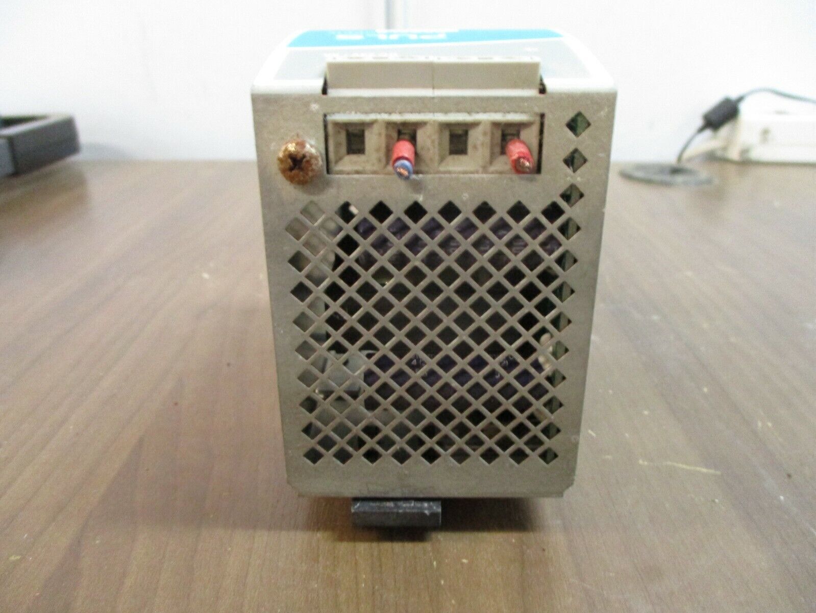Puls Power Supply SL5.100 120W Input: AC 100-120/240V 2.6/1.4A 50-60Hz Used