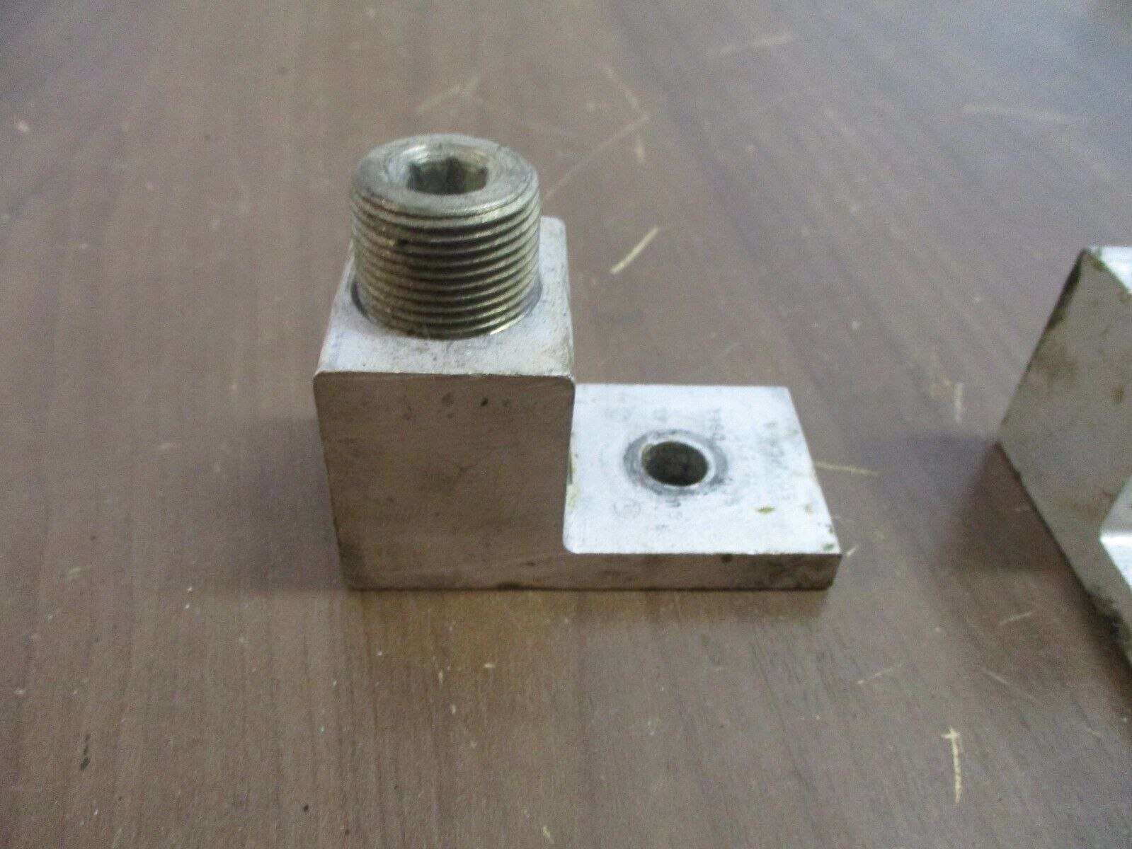 Ilsco Mechanical Lug D982 TA-500 500MCM-4 *Lot of 3* Used