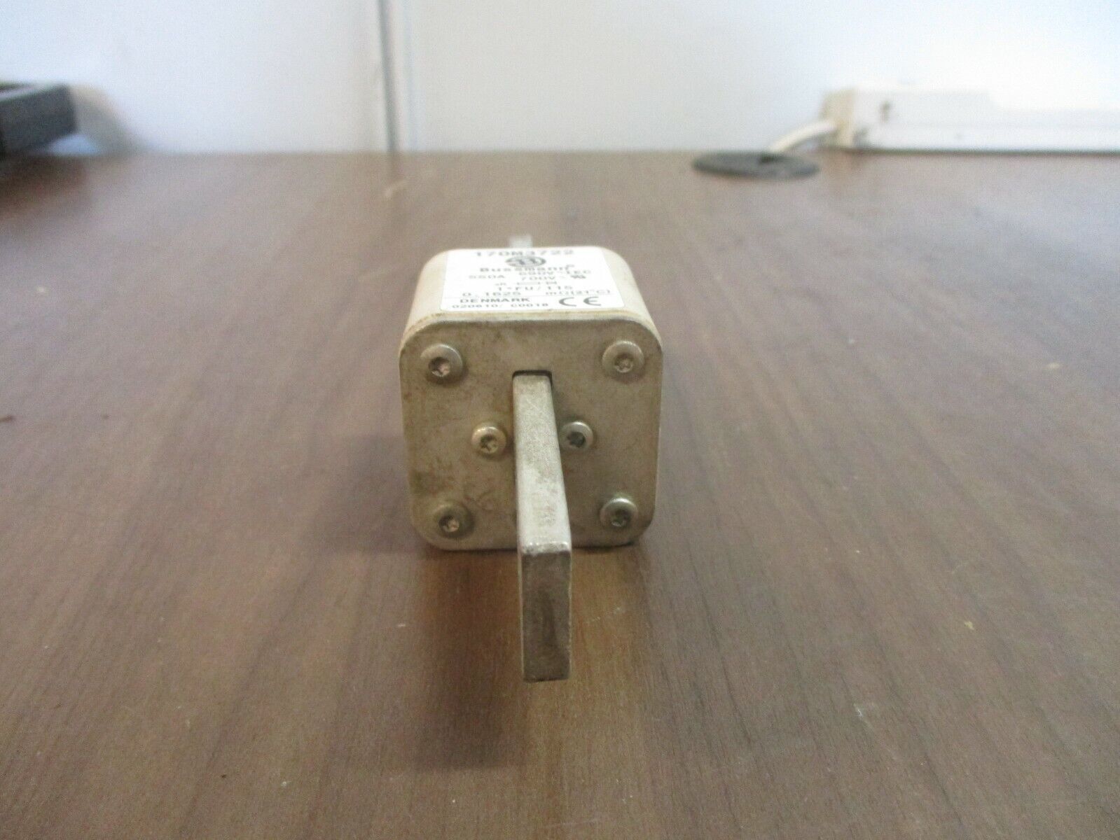 Bussmann Fuse 170M3722 550A 700V Used