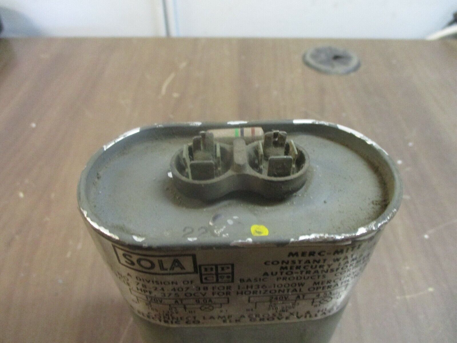 Sola Merc-Mite Capacitor 78-24-407-38 For 1-H36-1000W Lamp 120/240V 60Hz Used