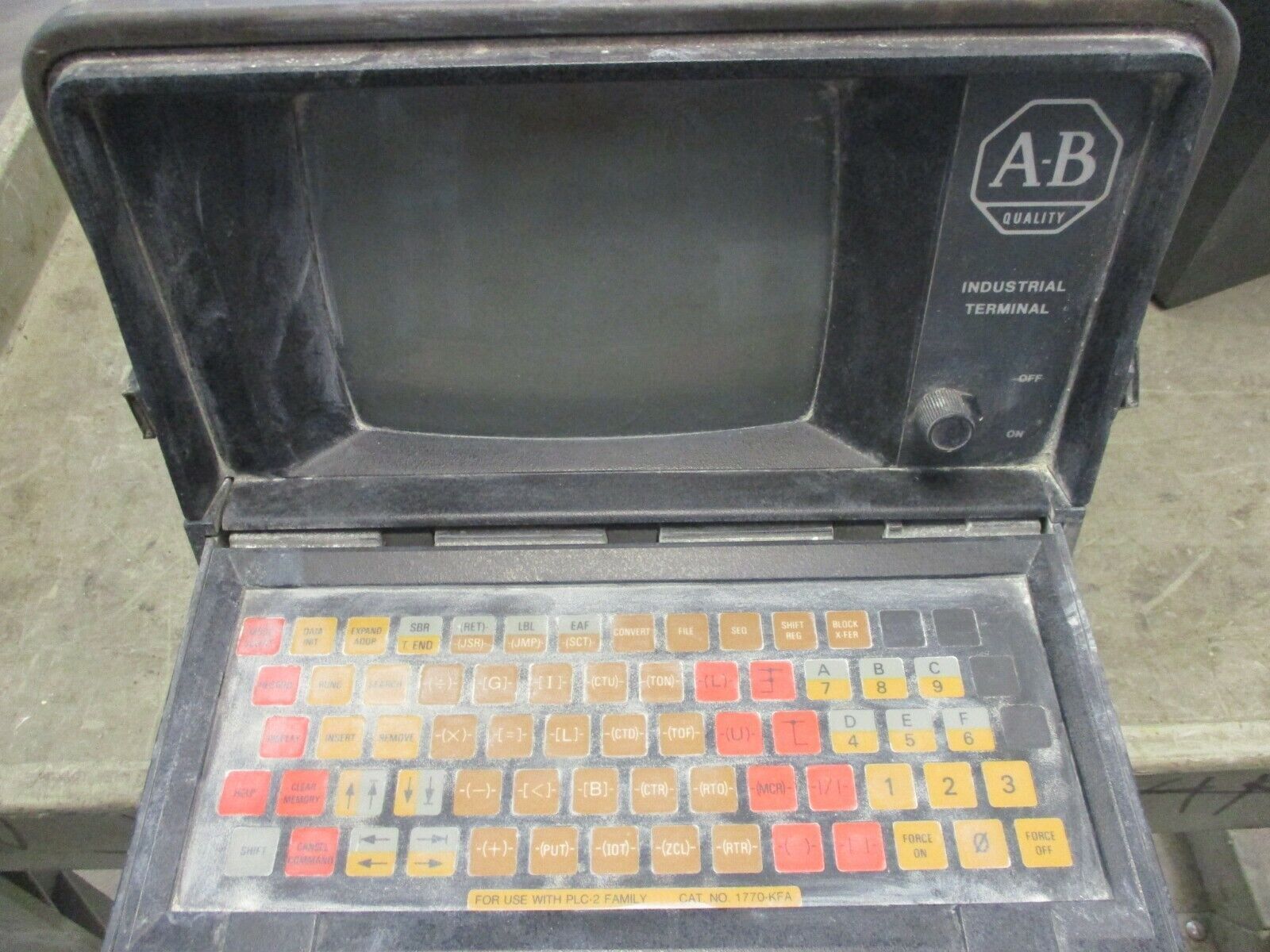Allen-Bradley Industrial Terminal 1770-TA Ser. B F/W Rev. C 120/240V 1/0.5A Used