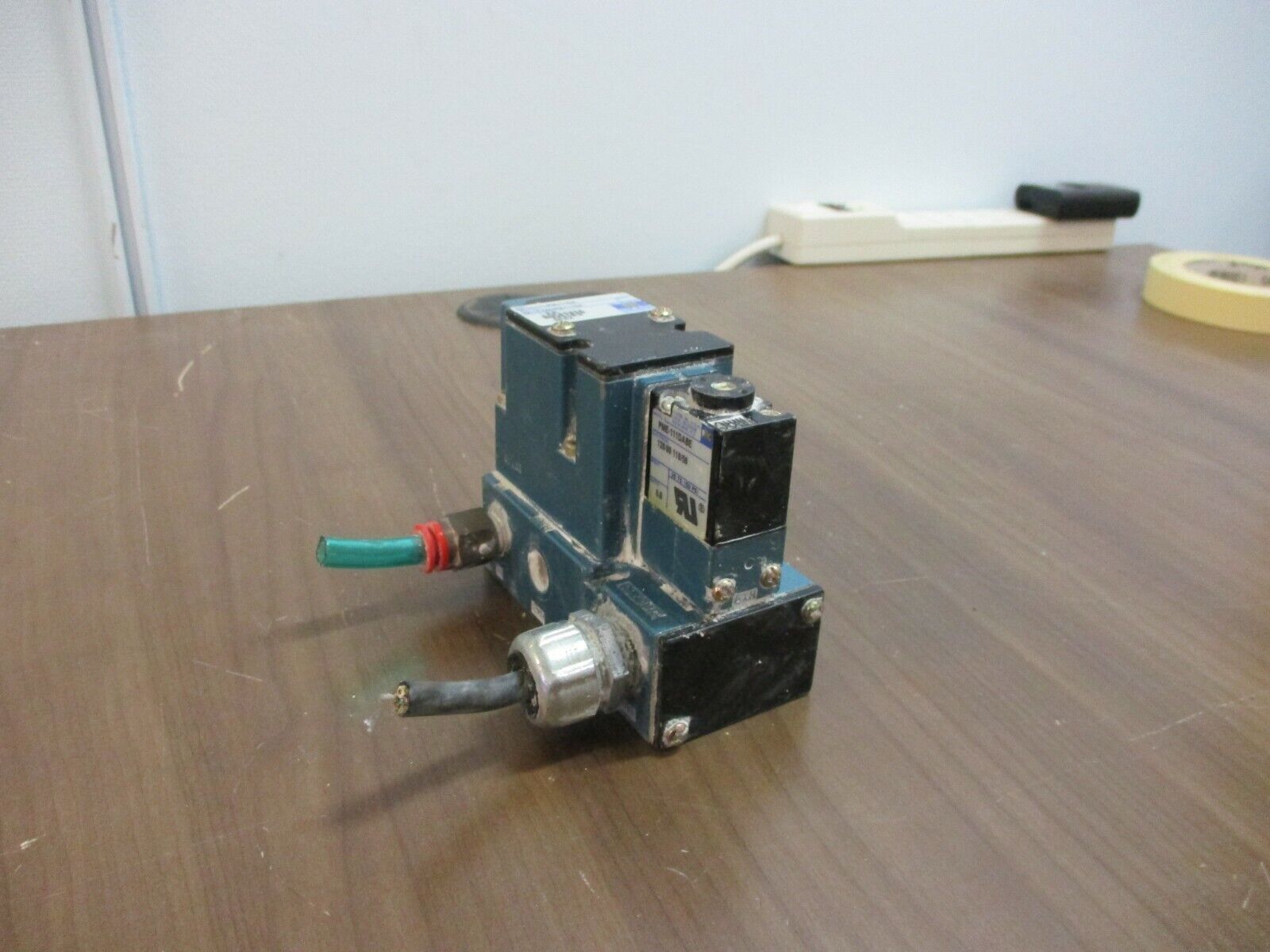 MAC Solenoid Valve 6211C-111-PM-111DA VAC to 150 PSI Used