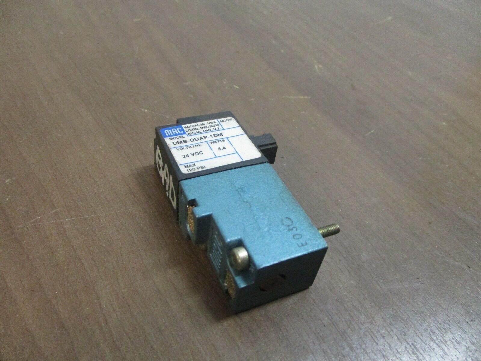 MAC Solenoid Valve DMB-DDAP-1DM 24VDC 5.4W 120PSI Used