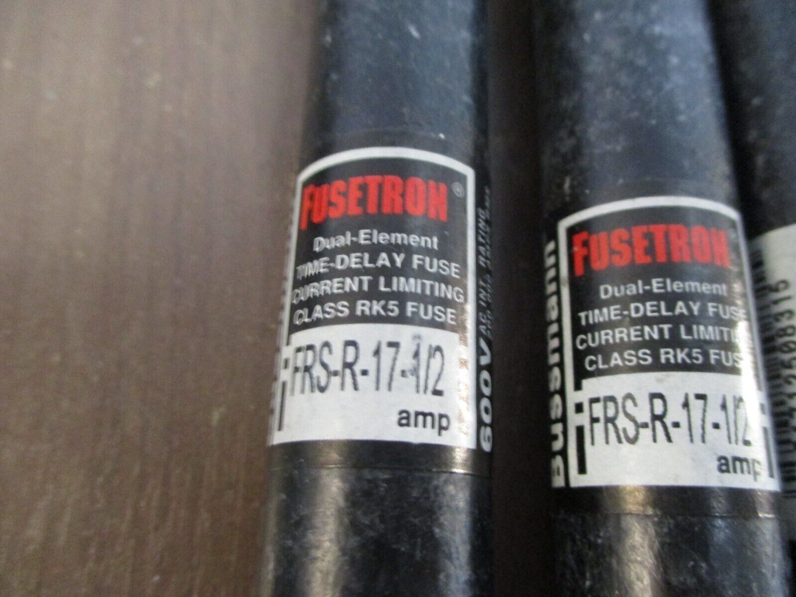 Buss Fusetron Fuse FRS-R-17-1/2 17.5A 600V *Box of 5* New Surplus