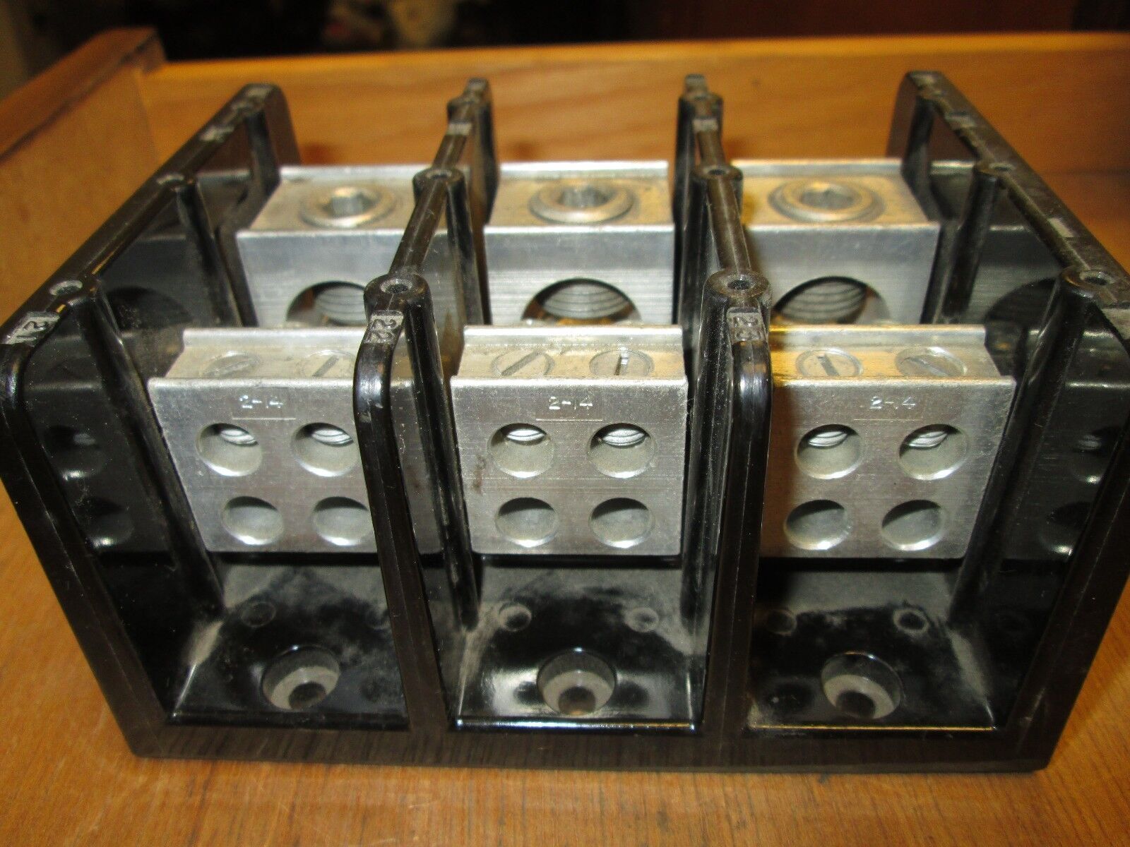 Marathon Terminal Block 1433552 line 400MCM load (4) #2 - #14 Used