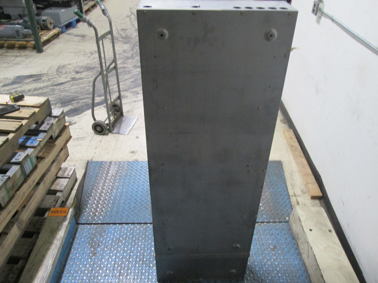 GE Main Lug Circuit Breaker Panel w/ Surge Suppressor AQU3422MBX 225A Max Used