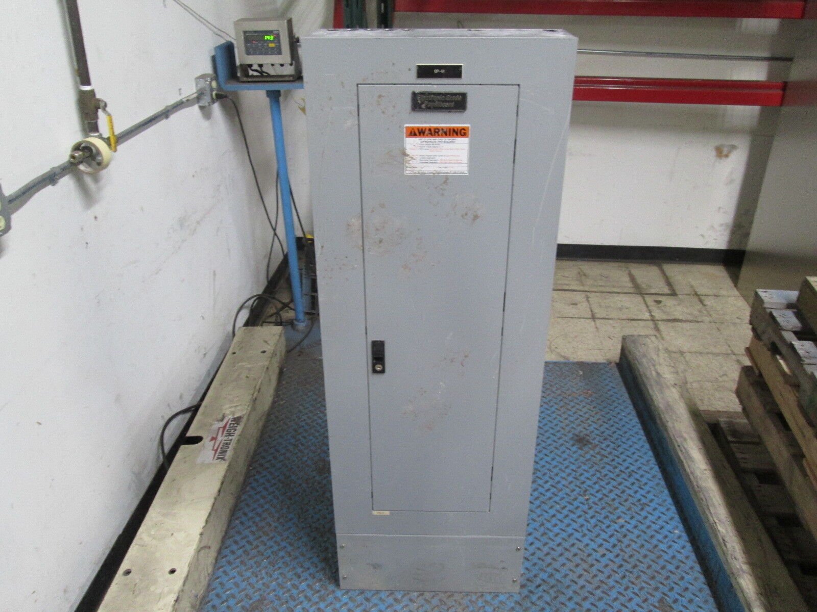 GE Main Lug Circuit Breaker Panel w/ Surge Suppressor AQU3422MBX 225A Max Used