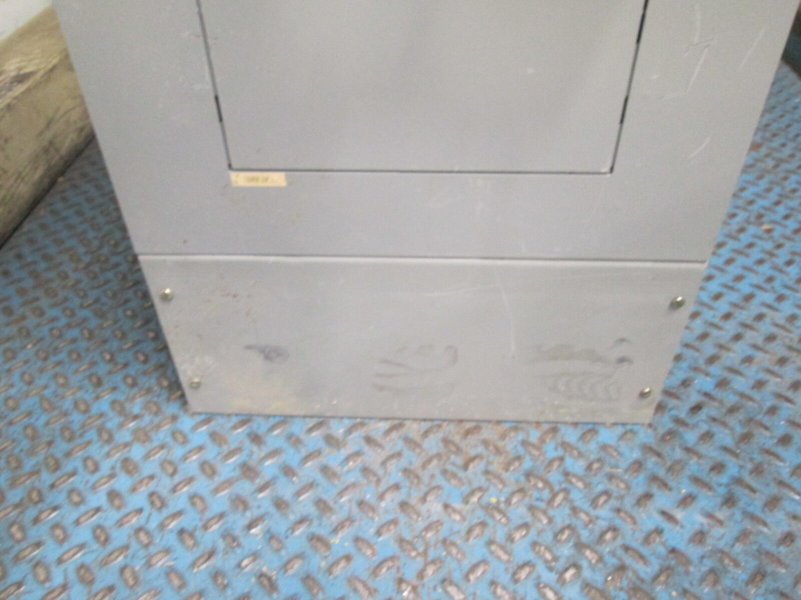 GE Main Lug Circuit Breaker Panel w/ Surge Suppressor AQU3422MBX 225A Max Used