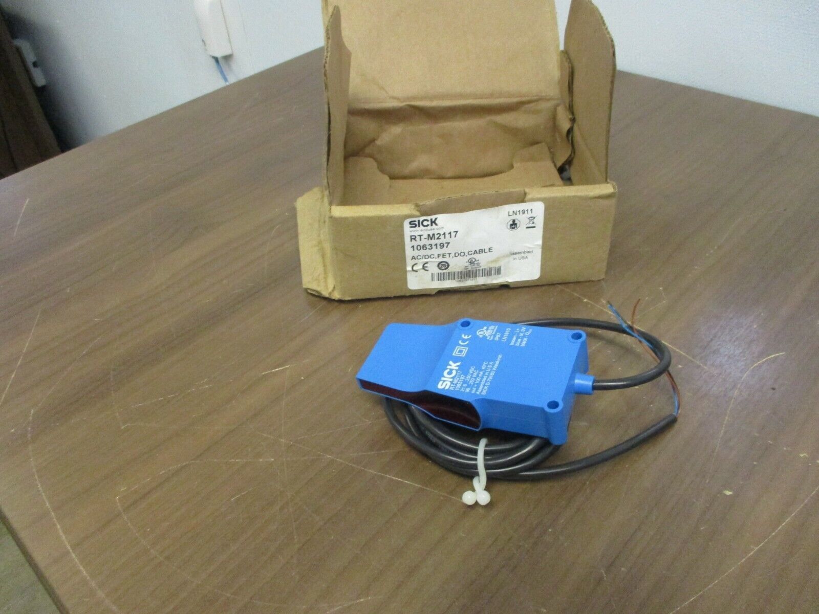 SICK Proximity Sensor RT-M2117 AC/DC FET DO Cable New Surplus