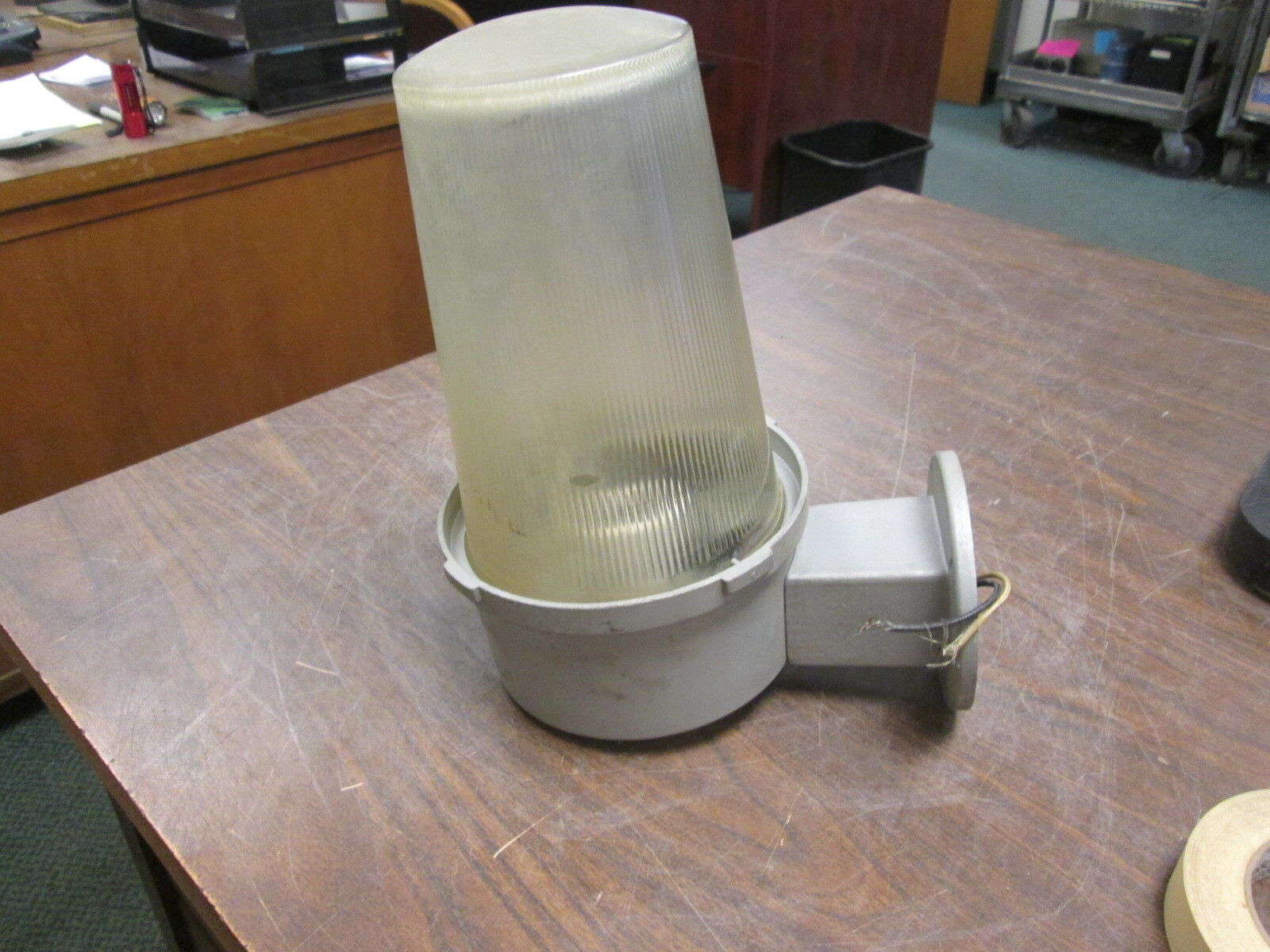 Red Dot Light VRB-302 300W 60Hz Used