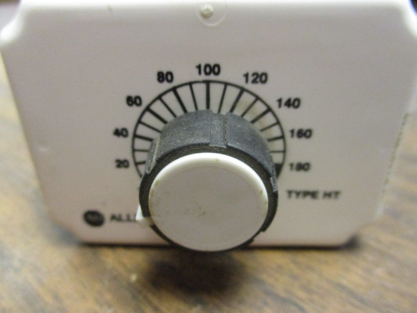 Allen-Bradley Time Delay Relay w/ Base 700-HT12BA1 120V 50/60Hz Range: 1-180 sec
