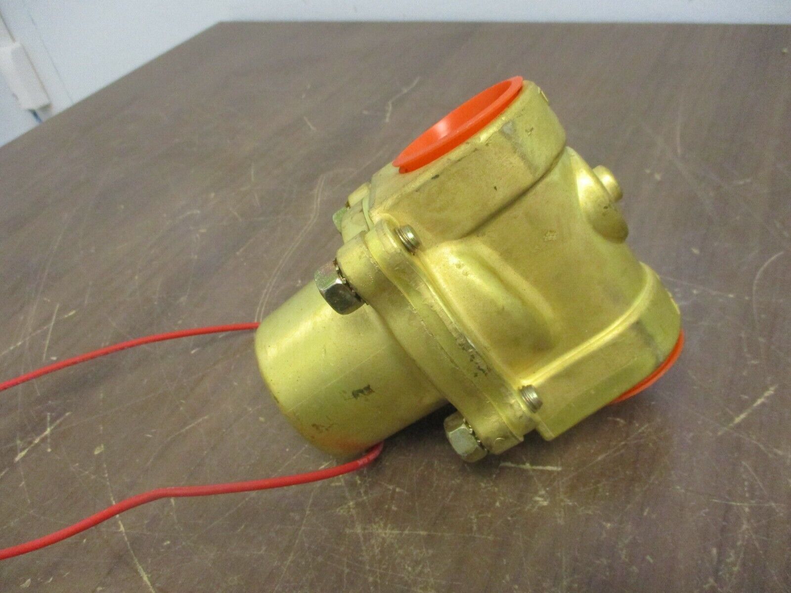ASCO Red Hat Solenoid Valve 80034/8211B80 120V Coil 10-300PSI 16.7W Pipe:1-1/4"
