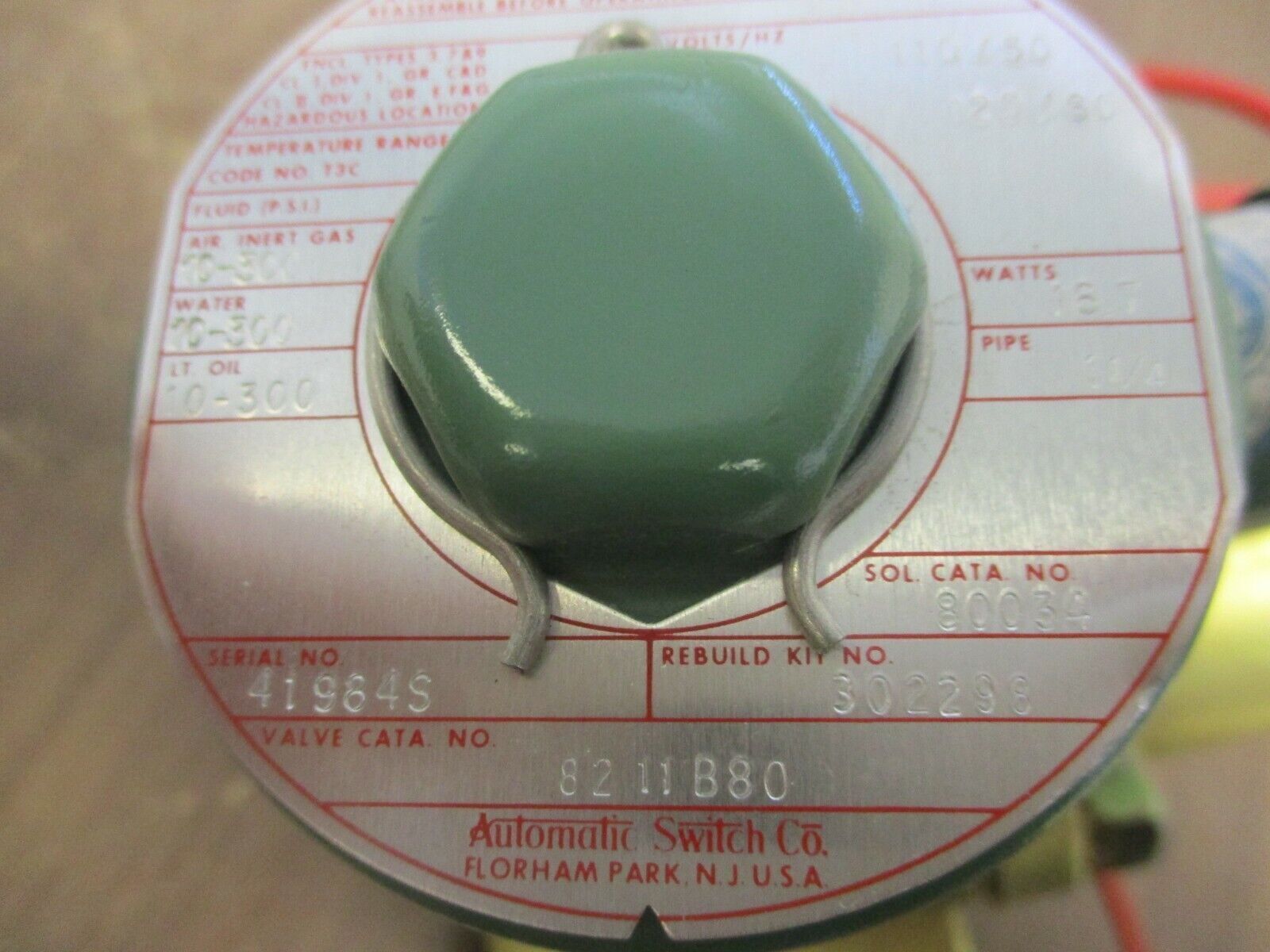 ASCO Red Hat Solenoid Valve 80034/8211B80 120V Coil 10-300PSI 16.7W Pipe:1-1/4"